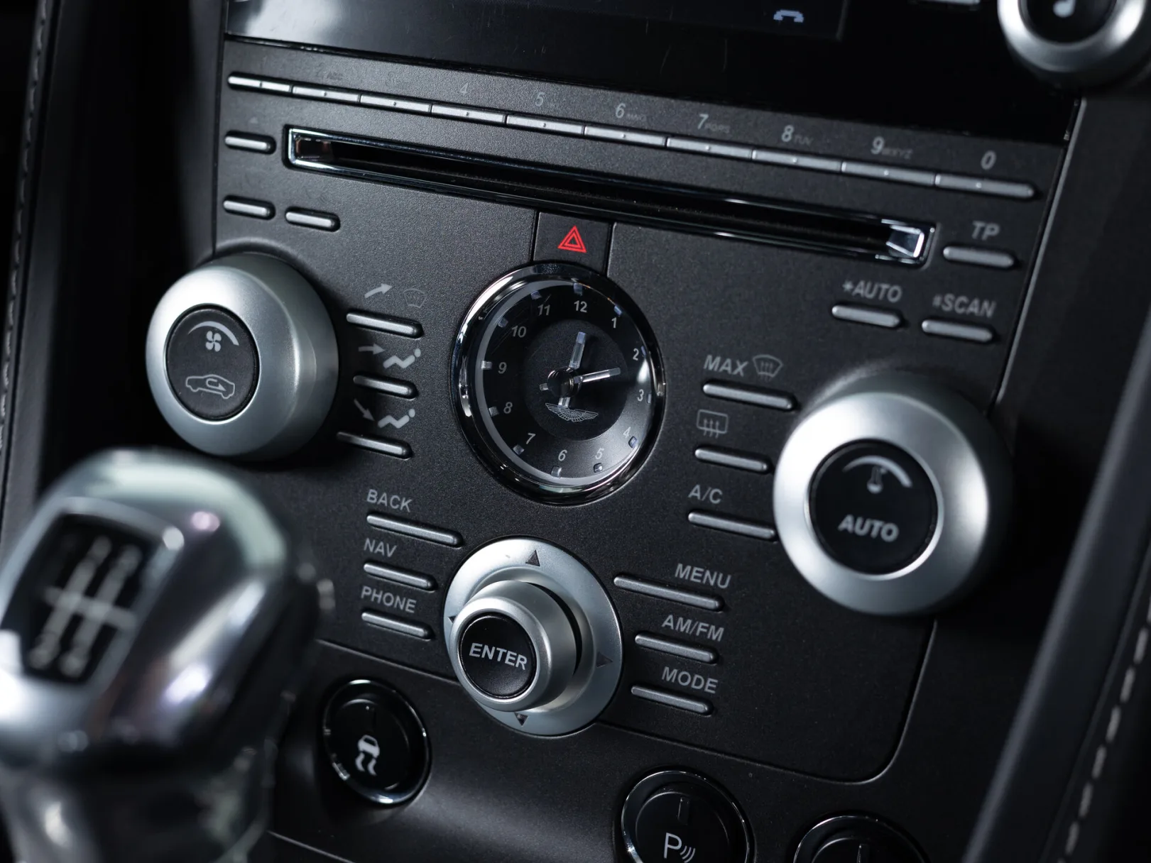 Aston Martin V12 Vantage Carbon Black I, 2010 — экстерьер, фото 31