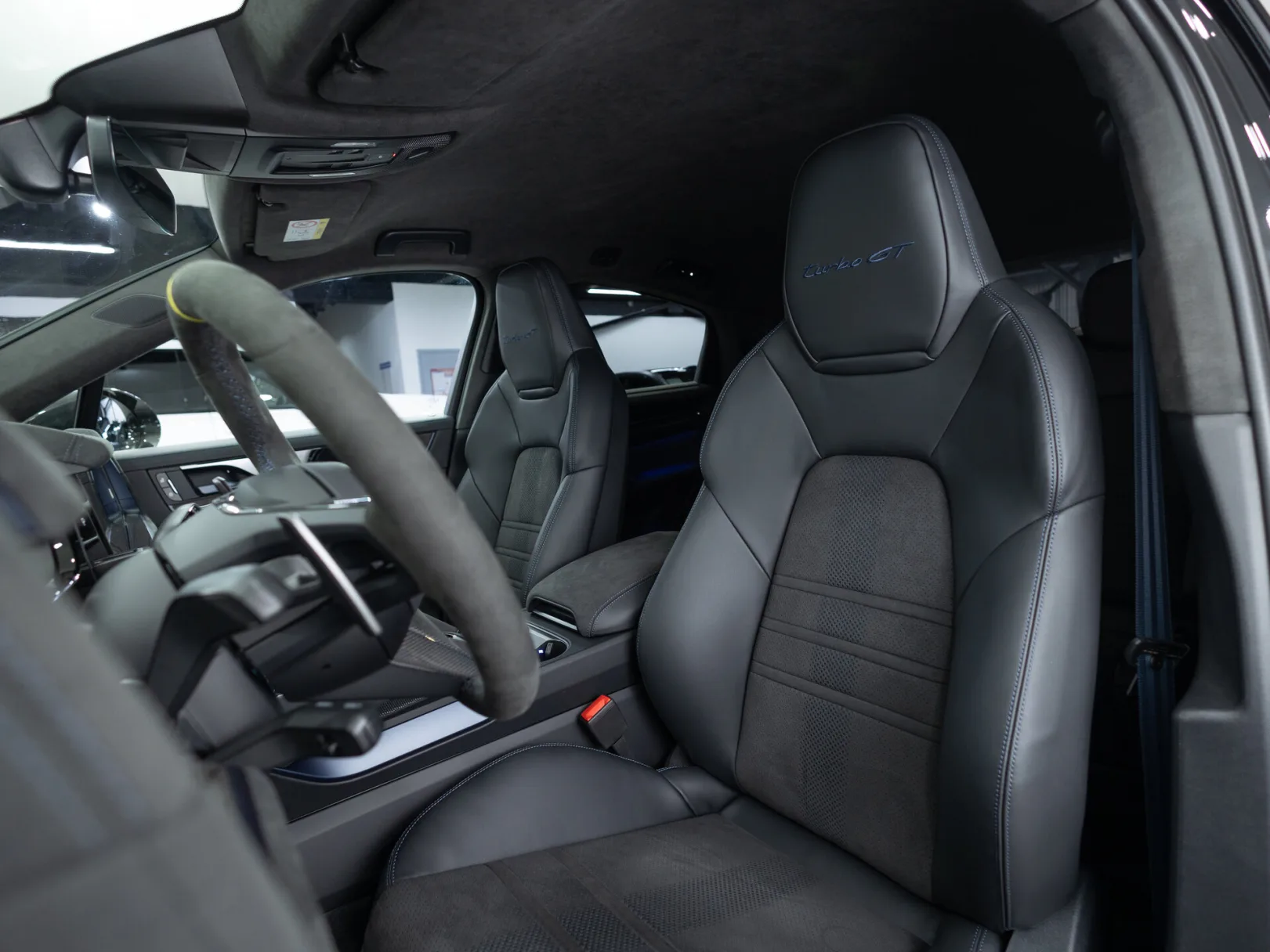 Porsche Cayenne Turbo GT III Рестайлинг, 2025 — экстерьер, фото 10