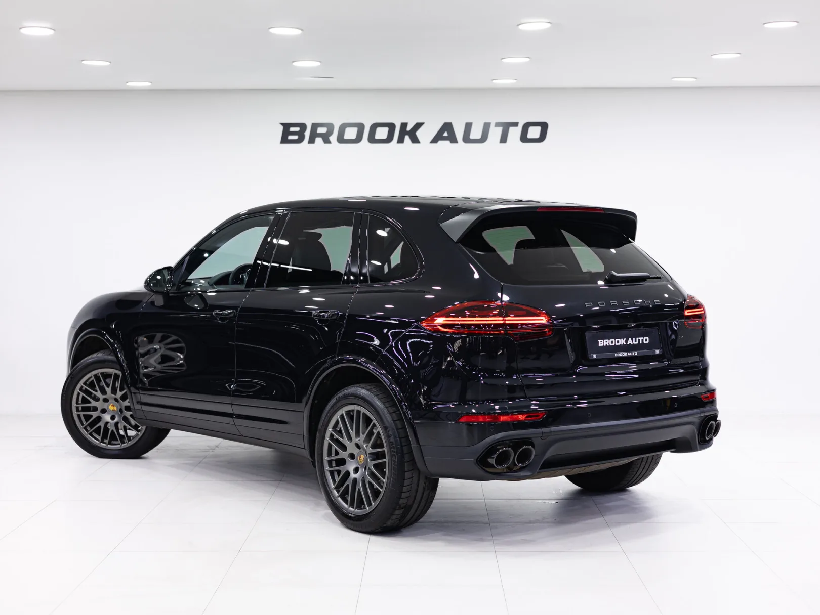 Porsche Cayenne Diesel Platinum Edition II Рестайлинг (958), 2017 — экстерьер, фото 6