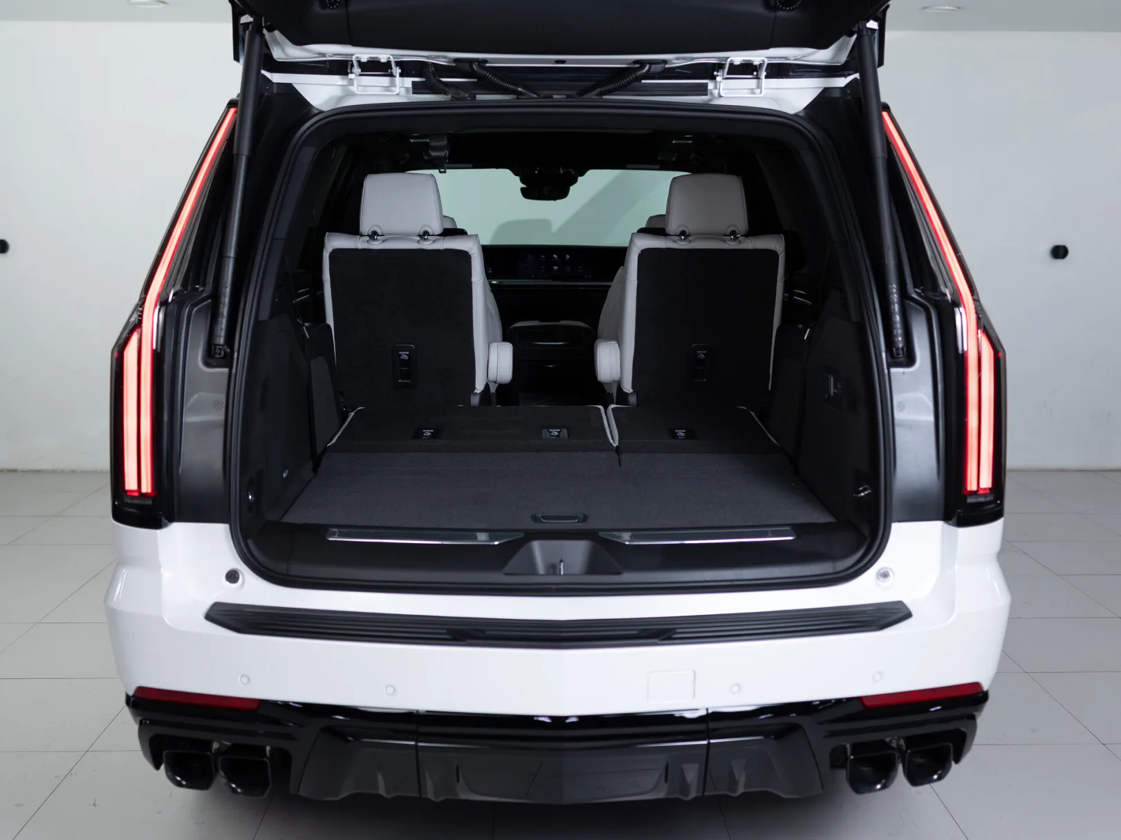 Cadillac Escalade-V V-series I Рестайлинг, 2025 — экстерьер, фото 43
