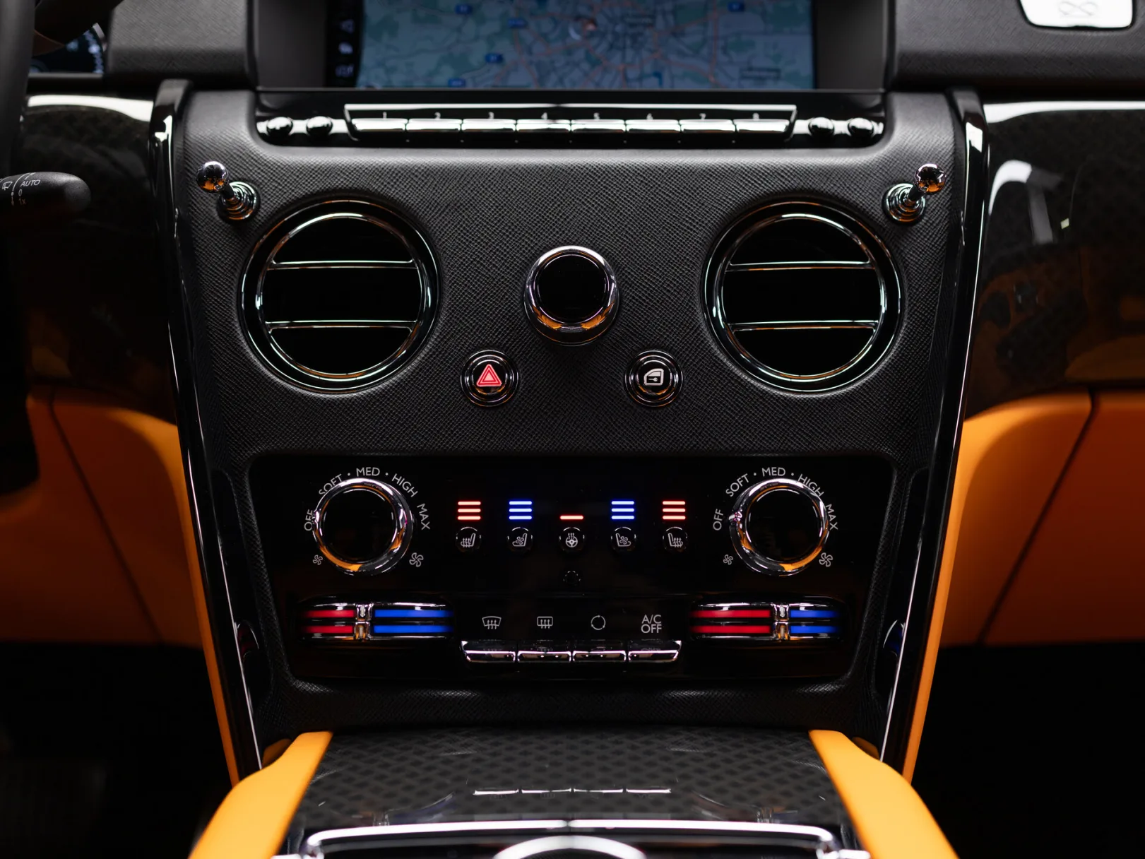 Rolls-Royce Cullinan Individual I (Series I), 2022 — экстерьер, фото 18