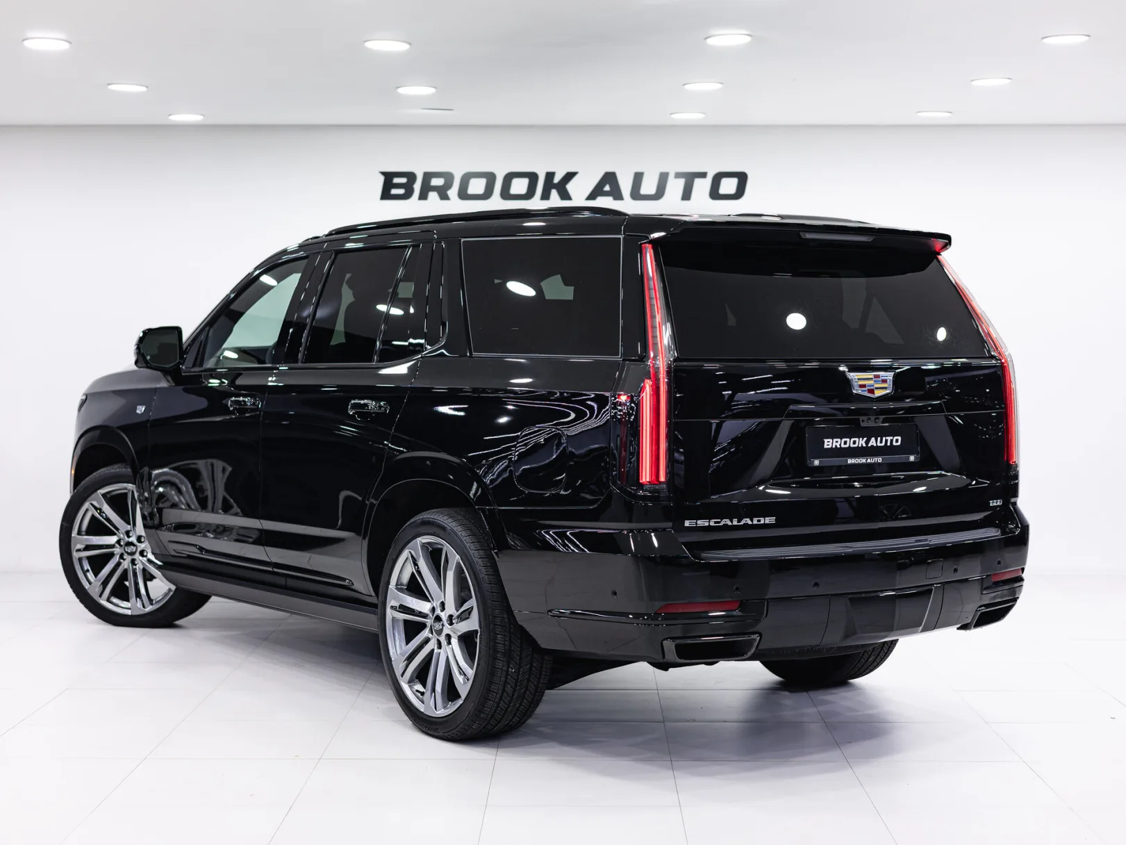 Cadillac Escalade Sport Platinum V Рестайлинг, 2025 — экстерьер, фото 6