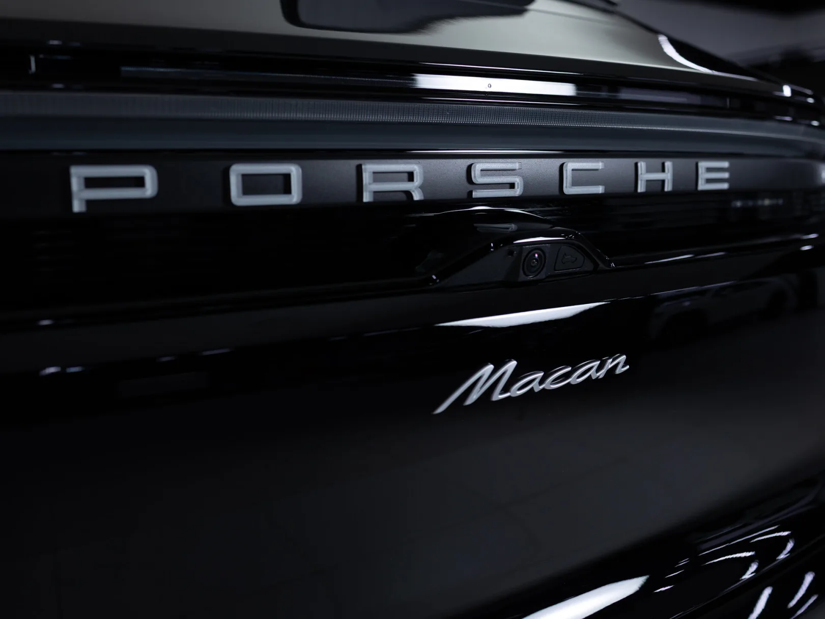 Porsche Macan Electric II, 2025 — экстерьер, фото 33