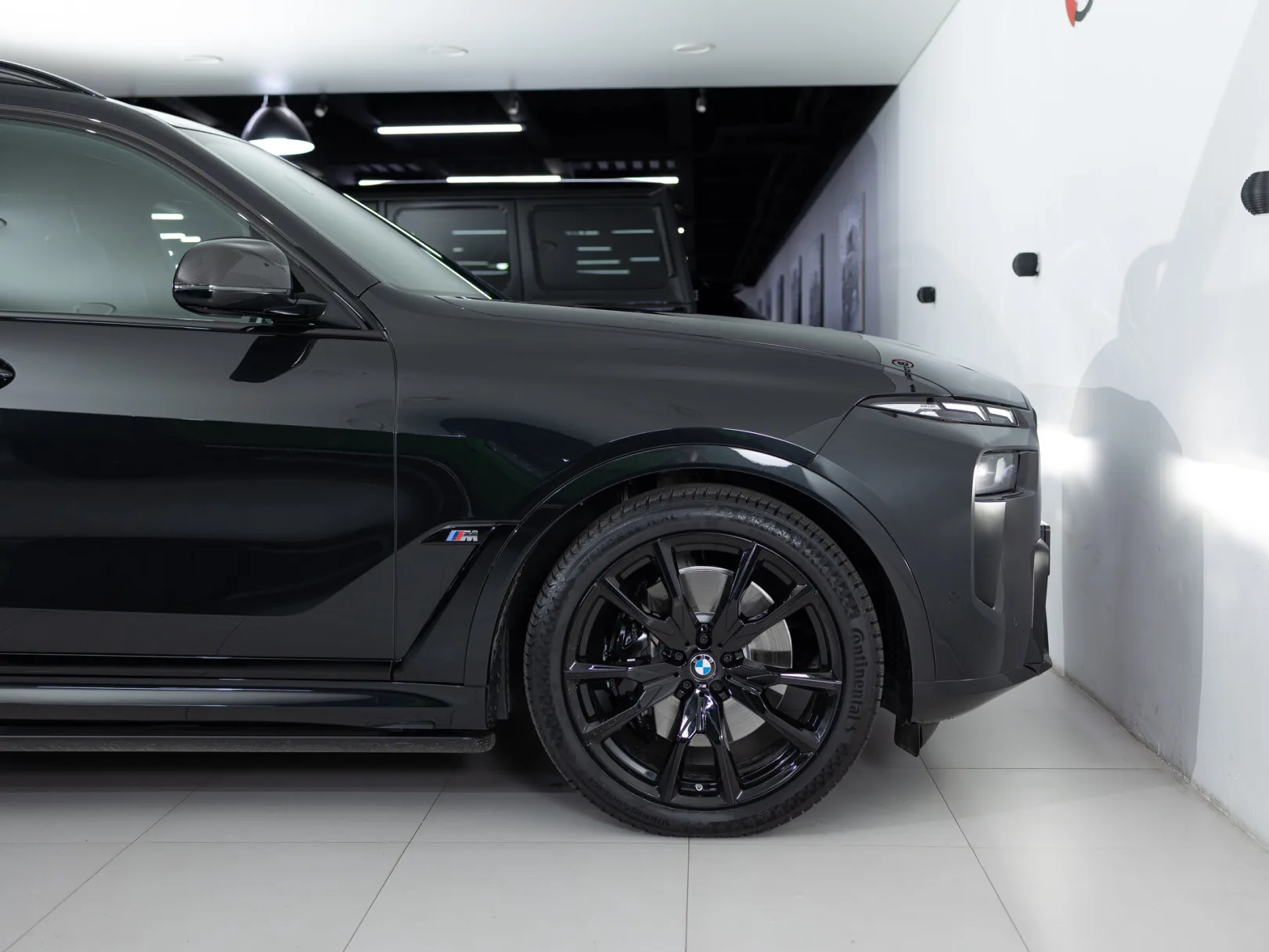 BMW X7 M60i xDrive Sport Pro I (G07) Рестайлинг, 2023 — экстерьер, фото 33