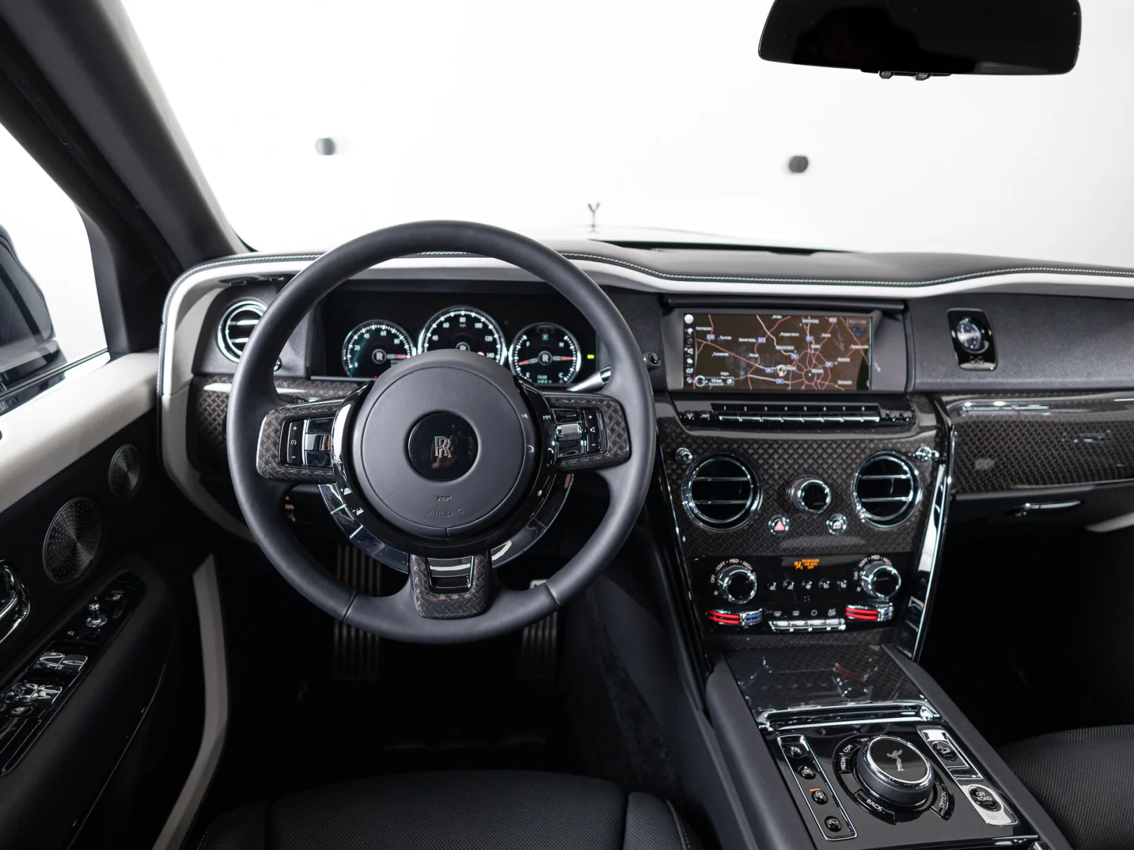 Rolls-Royce Cullinan I (Series I), 2021 — экстерьер, фото 12