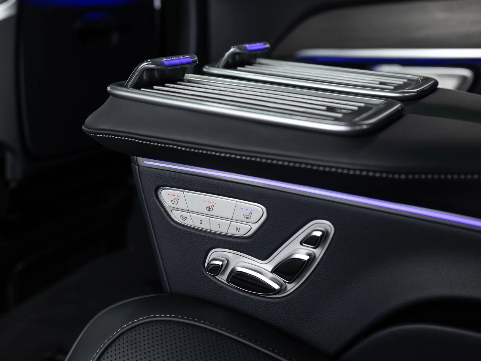 Mercedes-Benz V-Класс Exclusive III (W447) Рестайлинг 2, 2025 — экстерьер, фото 12