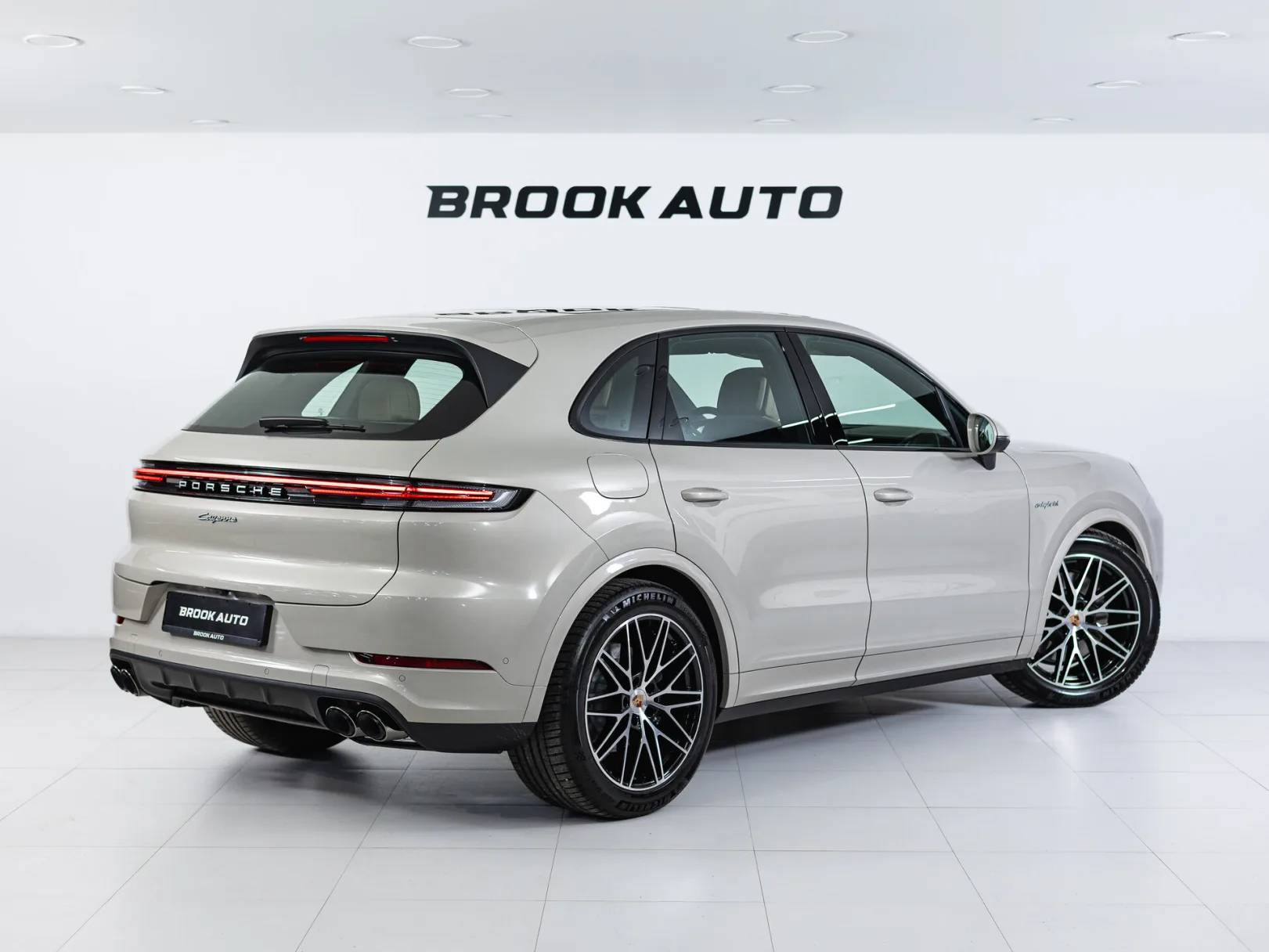 Porsche Cayenne E-Hybrid III Рестайлинг, 2025 — экстерьер, фото 4