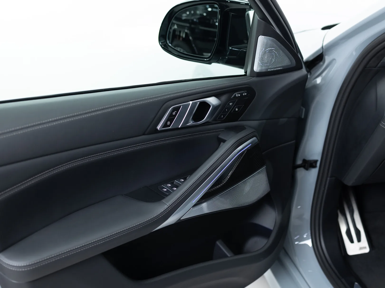 BMW X6 M60i III (G06) Рестайлинг, 2023 — экстерьер, фото 8