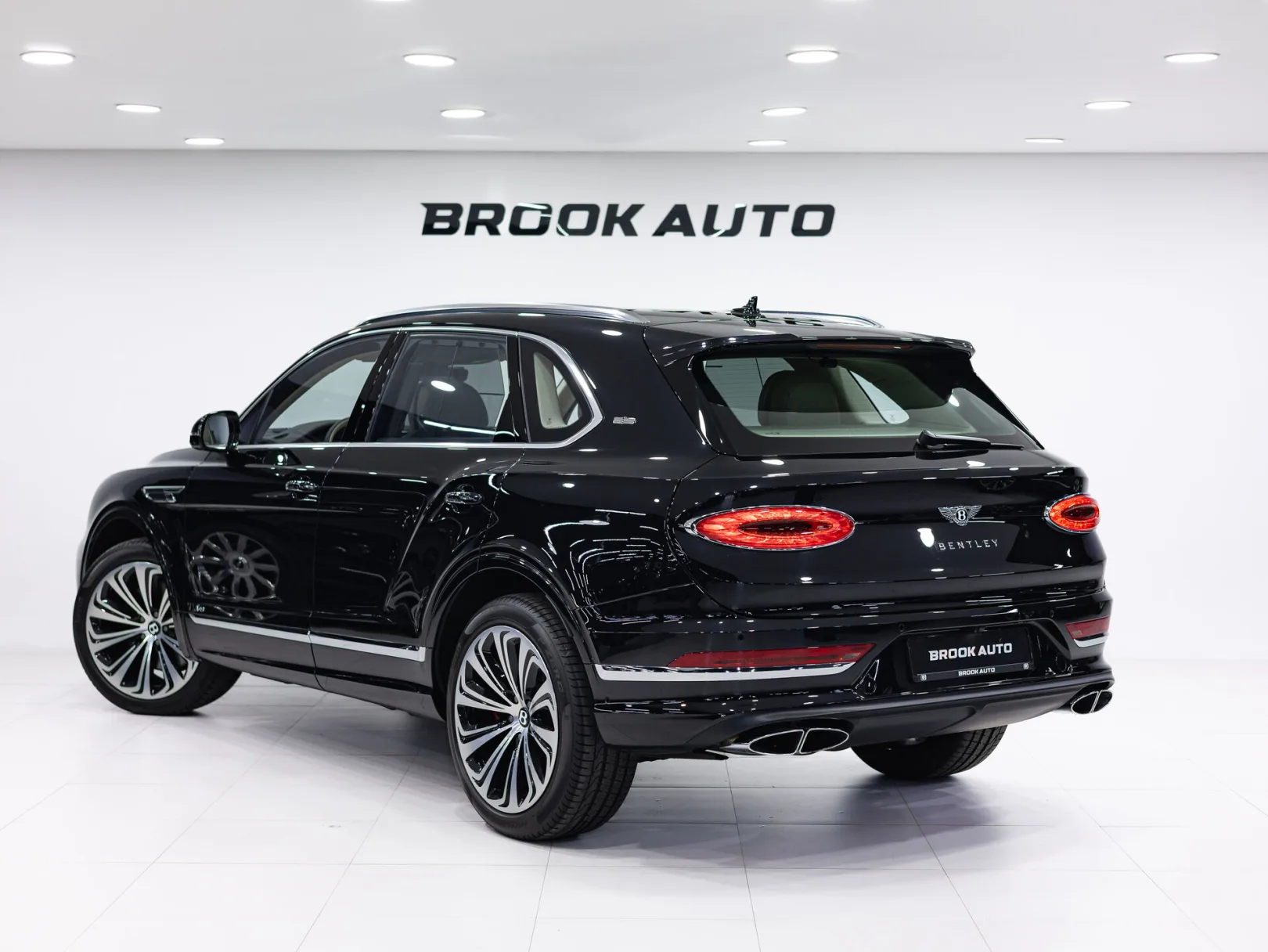 Bentley Bentayga Individual I Рестайлинг, 2022 — экстерьер, фото 6