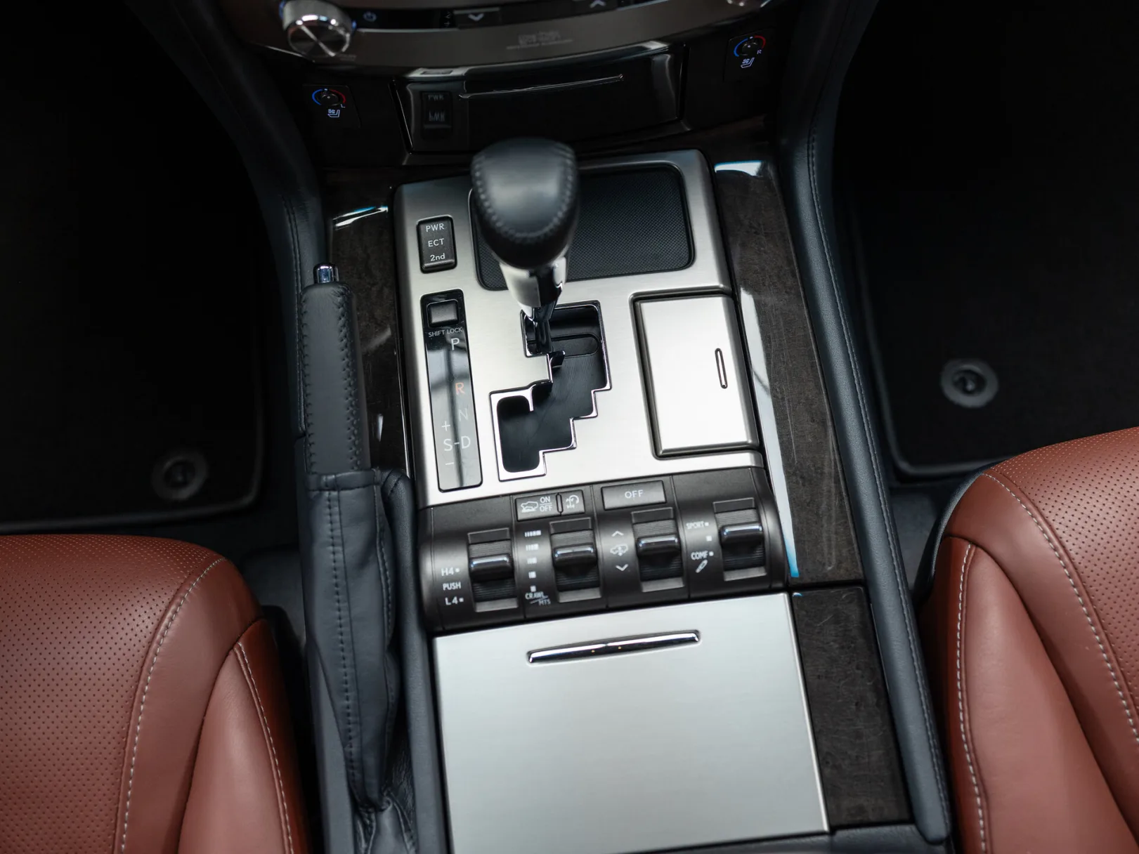 Lexus LX 25th Anniversary Edition 2 III Рестайлинг, 2015 — экстерьер, фото 24