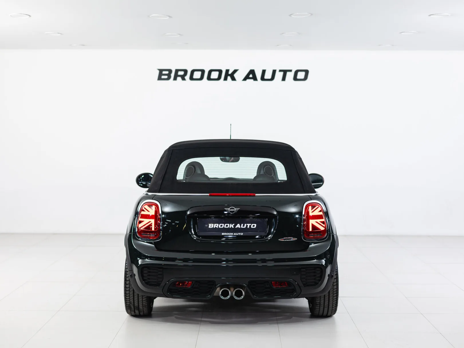 Mini Cabrio JCW III Рестайлинг, 2019 — экстерьер, фото 10
