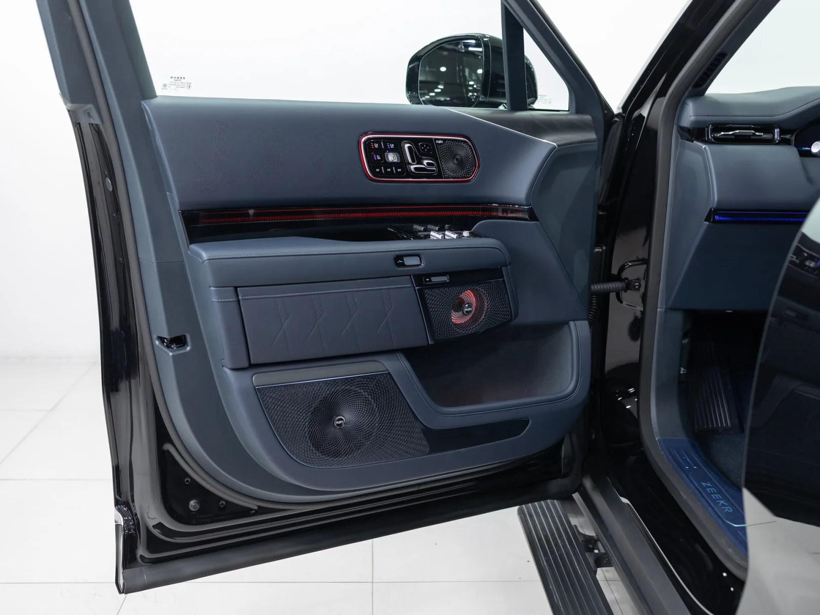 Zeekr 9X Ultra (6 seats) I, 2025 — экстерьер, фото 8
