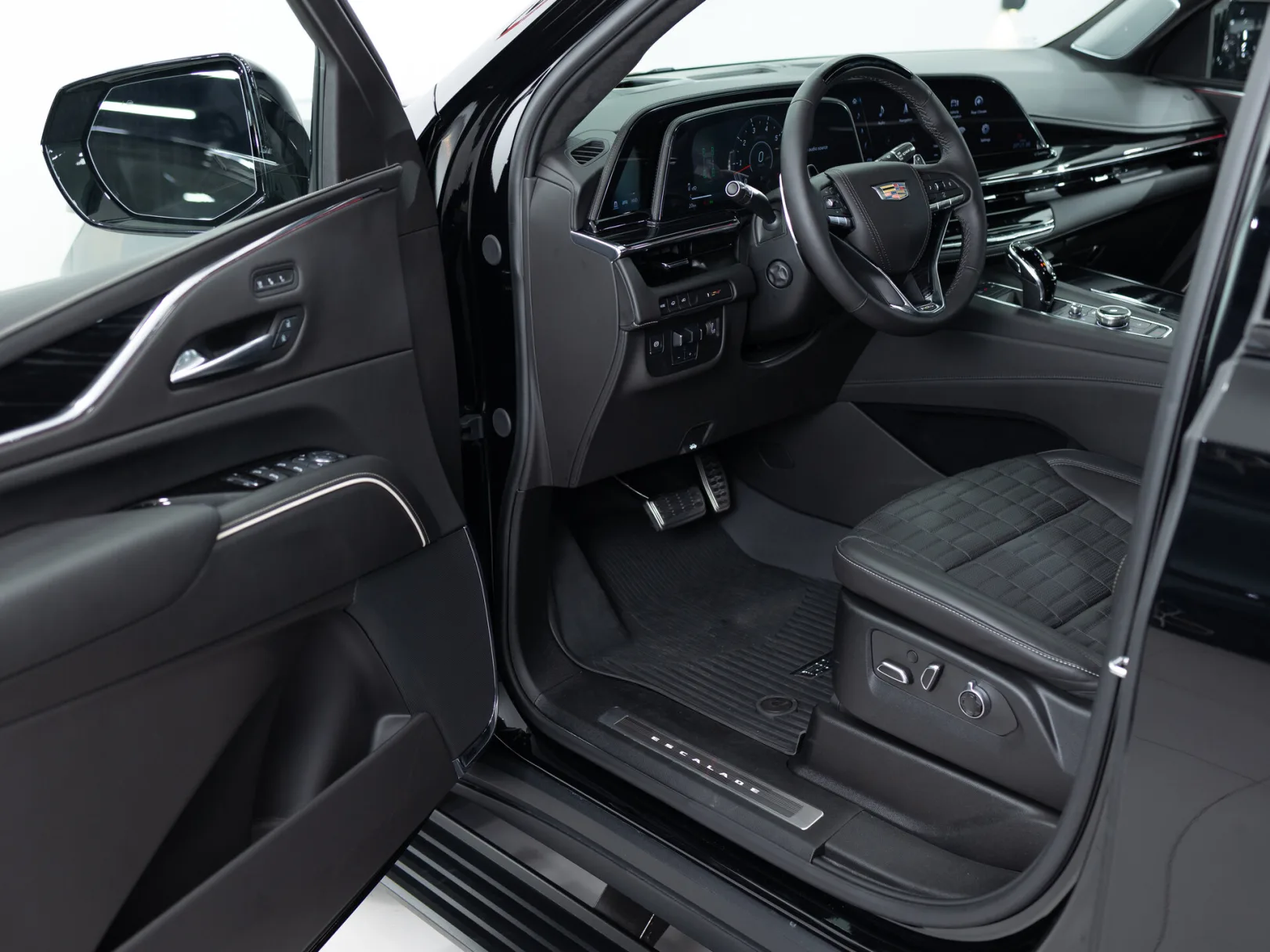 Cadillac Escalade-V V-series I, 2024 — экстерьер, фото 7