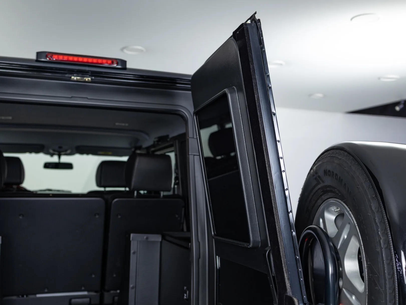 Mercedes-Benz G-Класс AMG I (W463), 2003 — экстерьер, фото 36