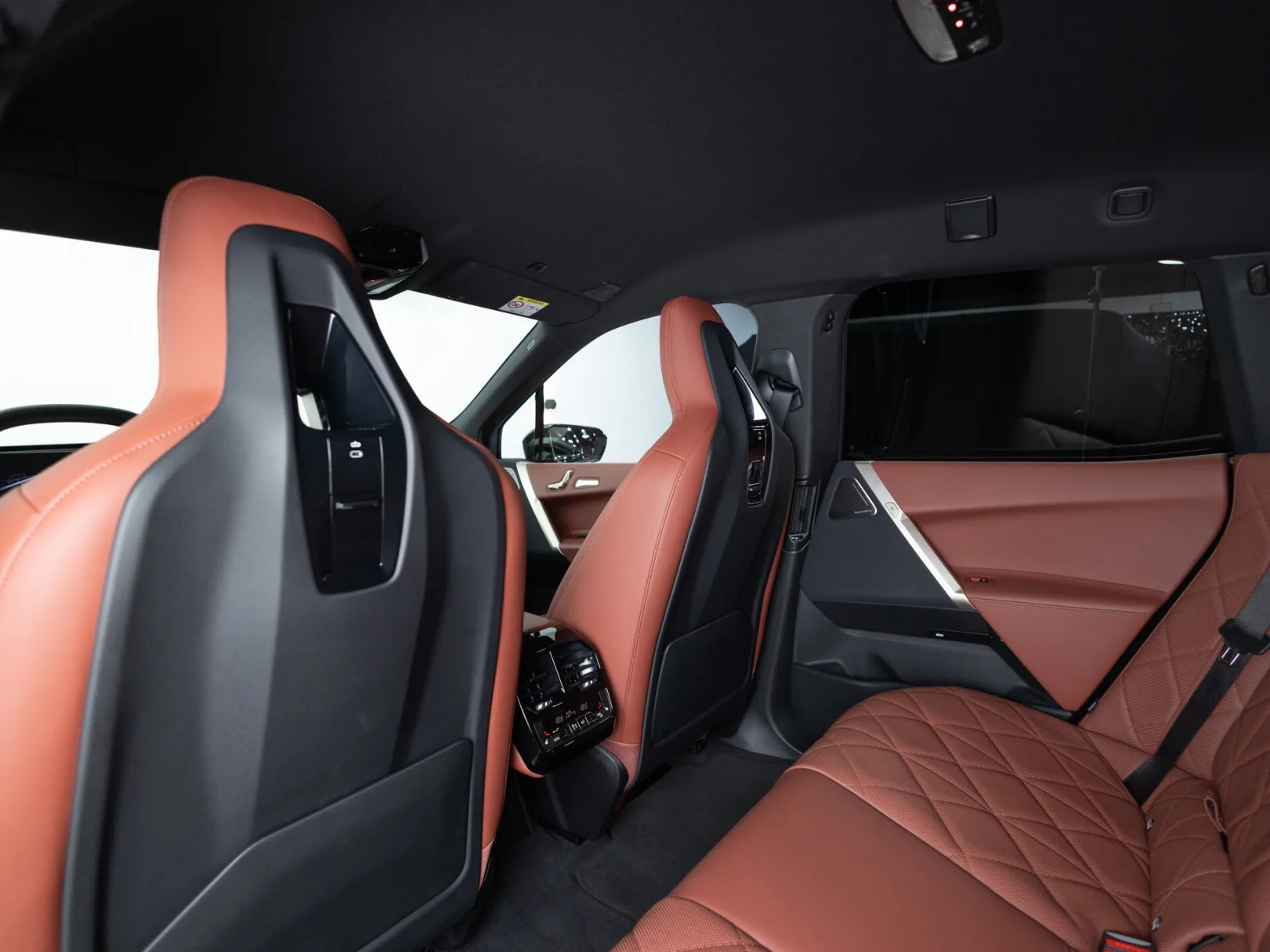 BMW iX I (I20), 2023 — экстерьер, фото 22