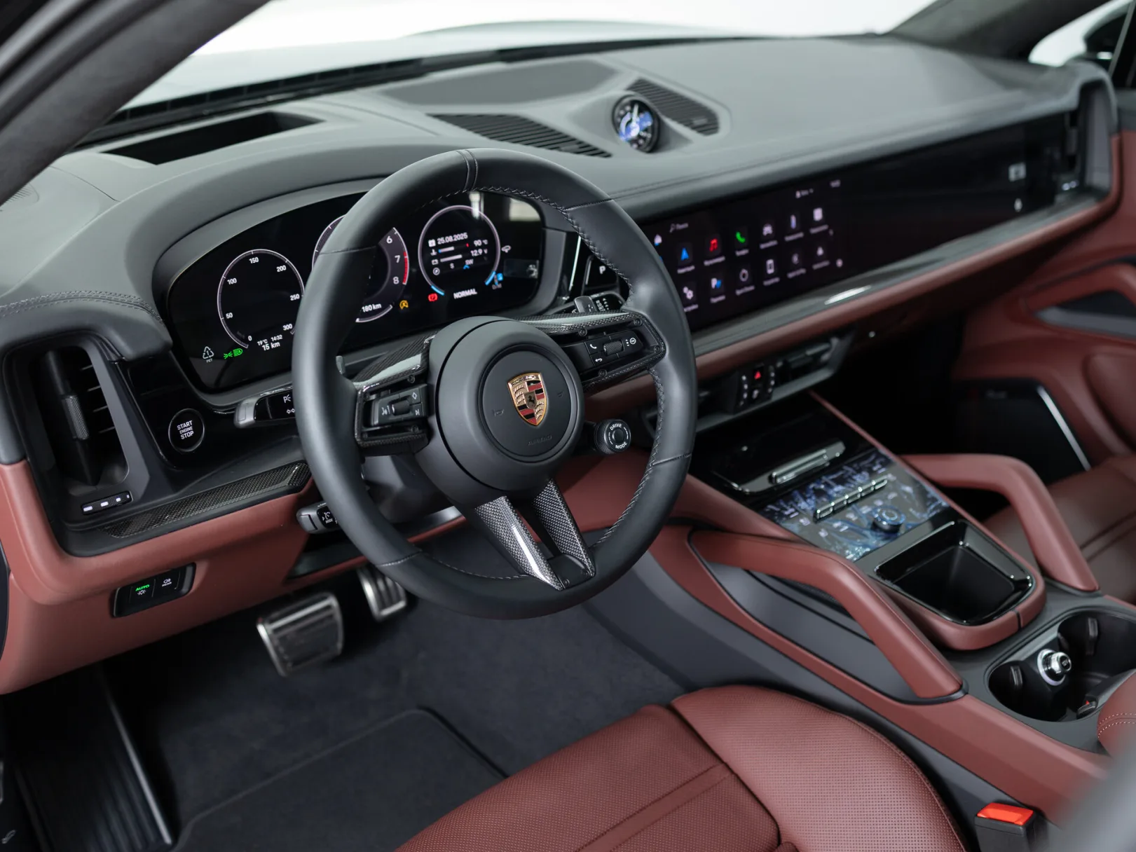 Porsche Cayenne GTS Coupé III Рестайлинг, 2025 — экстерьер, фото 10