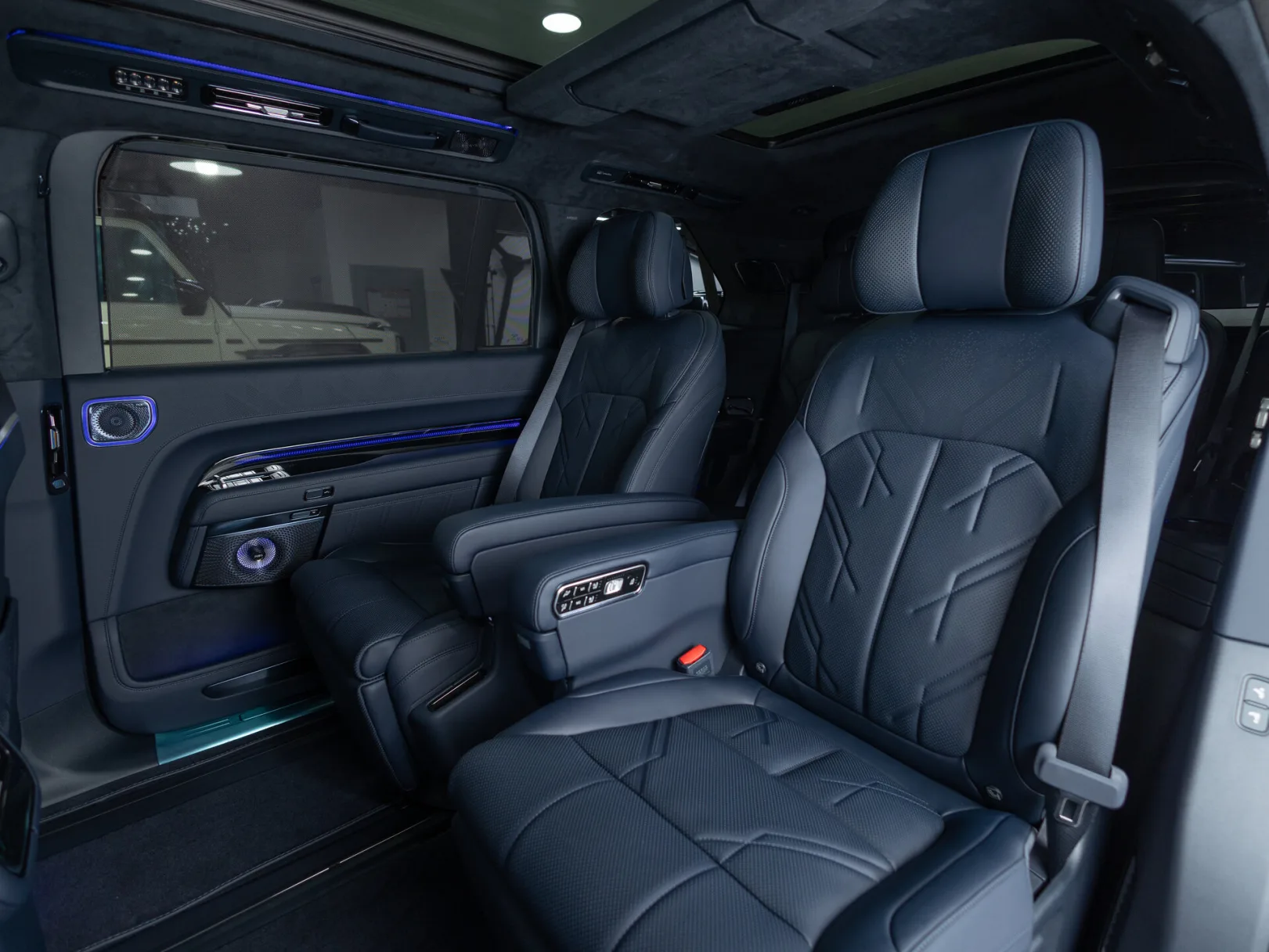 Zeekr 9X Max (6 seats) I, 2026 — экстерьер, фото 30