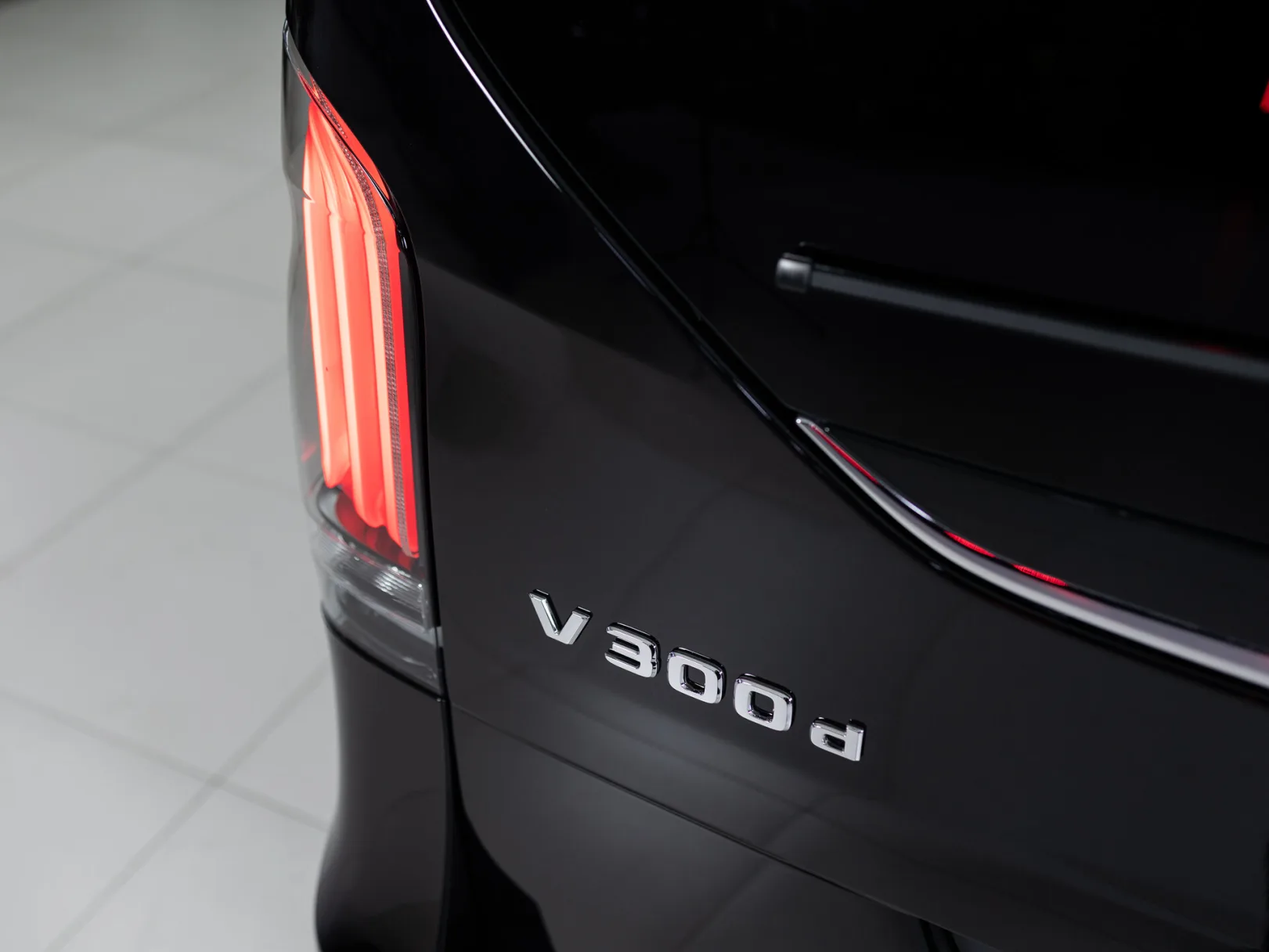 Mercedes-Benz V-Класс Exclusive AMG Line III (W447) Рестайлинг 2, 2024 — экстерьер, фото 36