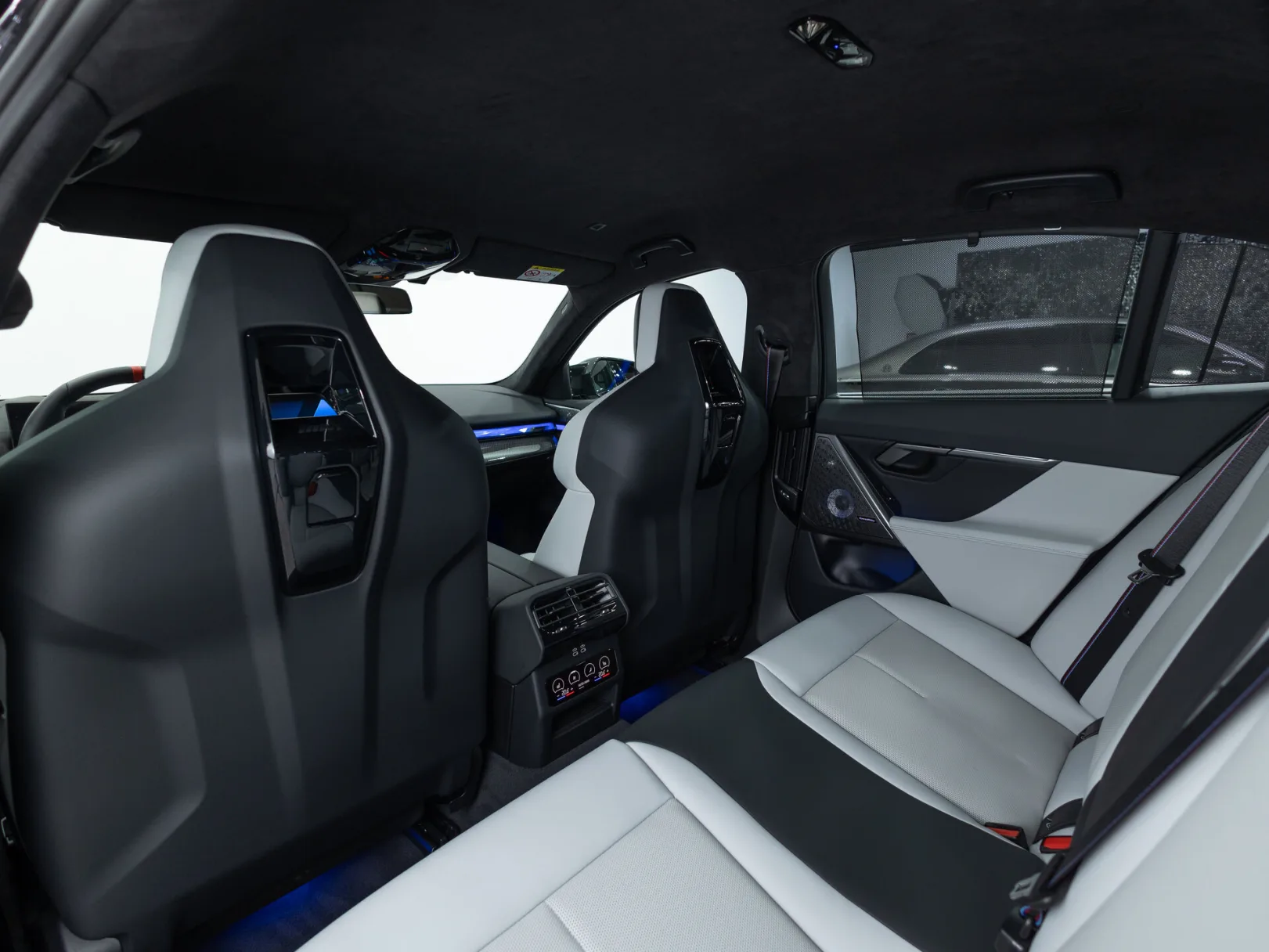 BMW M5 VII (G90), 2024 — экстерьер, фото 25