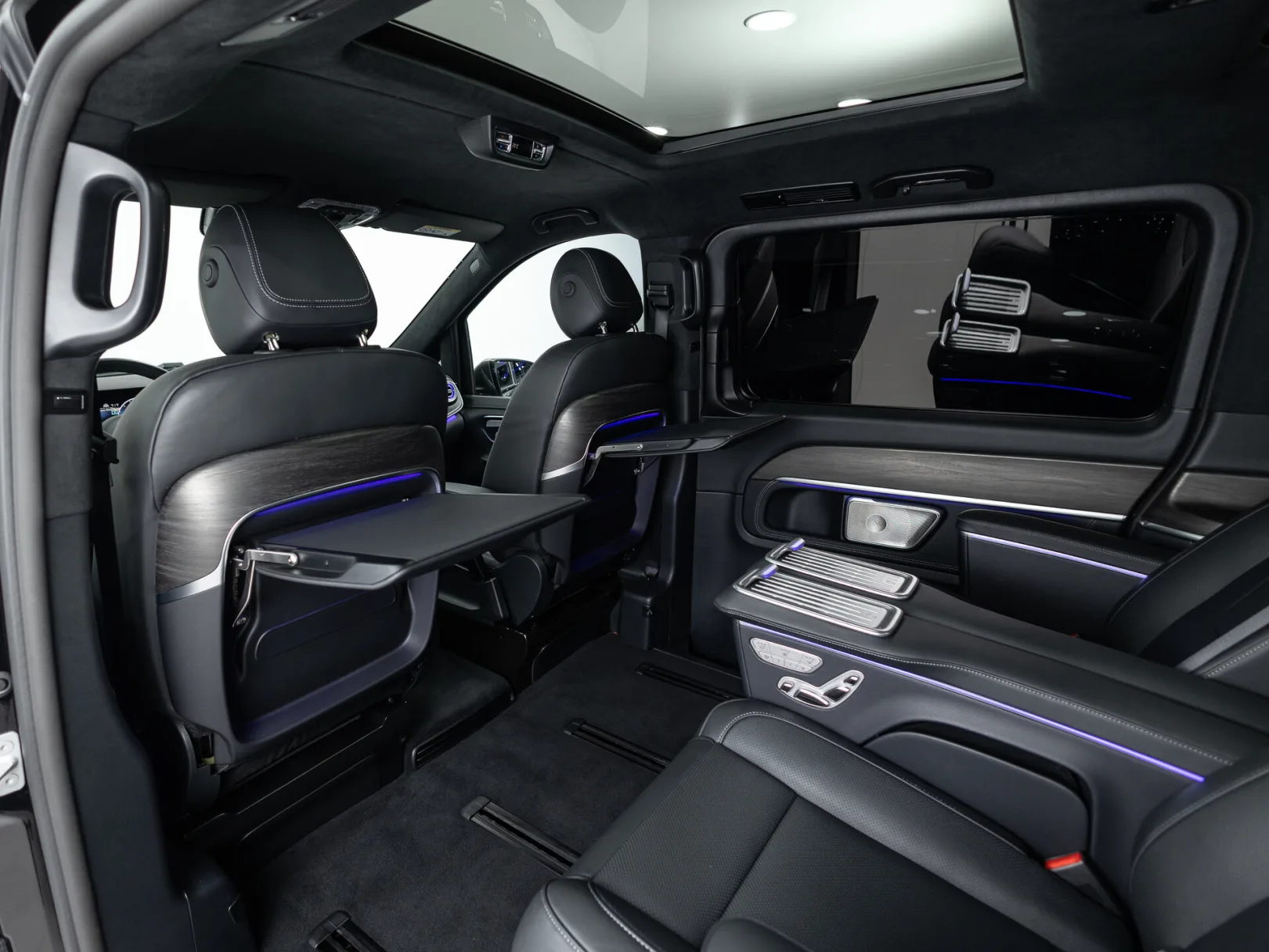 Mercedes-Benz V-Класс Exclusive III (W447) Рестайлинг 2, 2025 — экстерьер, фото 9