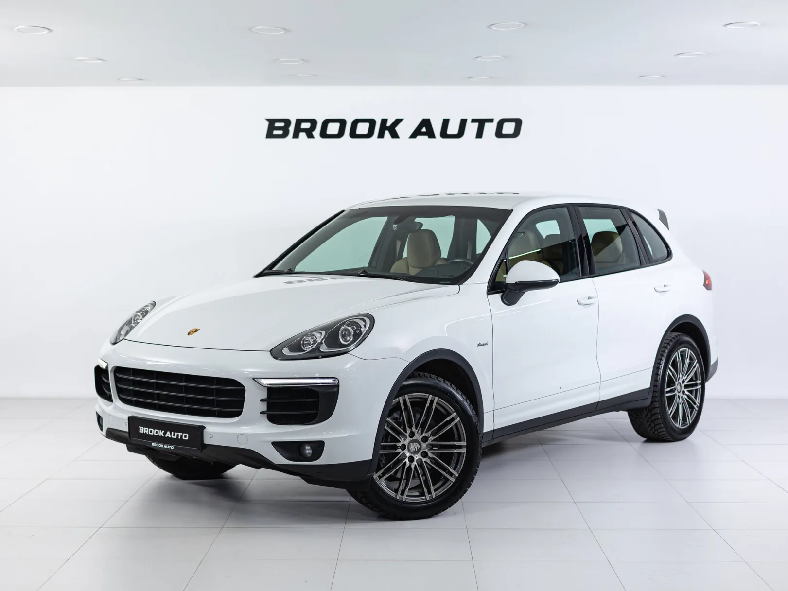 Porsche Cayenne II Рестайлинг (958), 2016 — экстерьер, фото 1