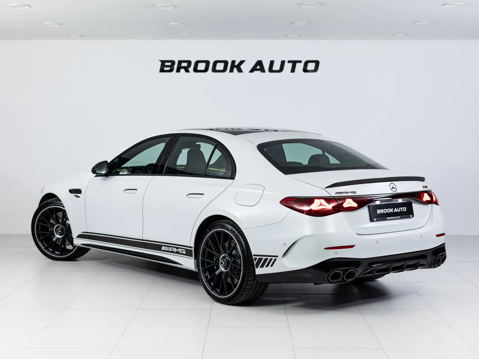 Mercedes-Benz E-Класс AMG E 53 4MATIC+ VI (W214), 2024 — экстерьер, фото 6