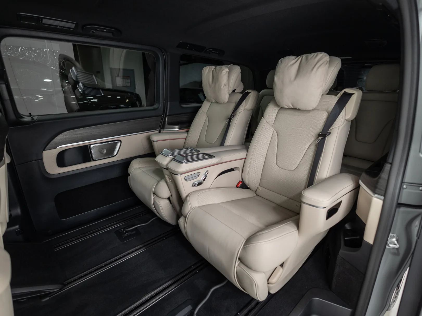 Mercedes-Benz V-Класс Exclusive III (W447) Рестайлинг 2, 2026 — экстерьер, фото 35