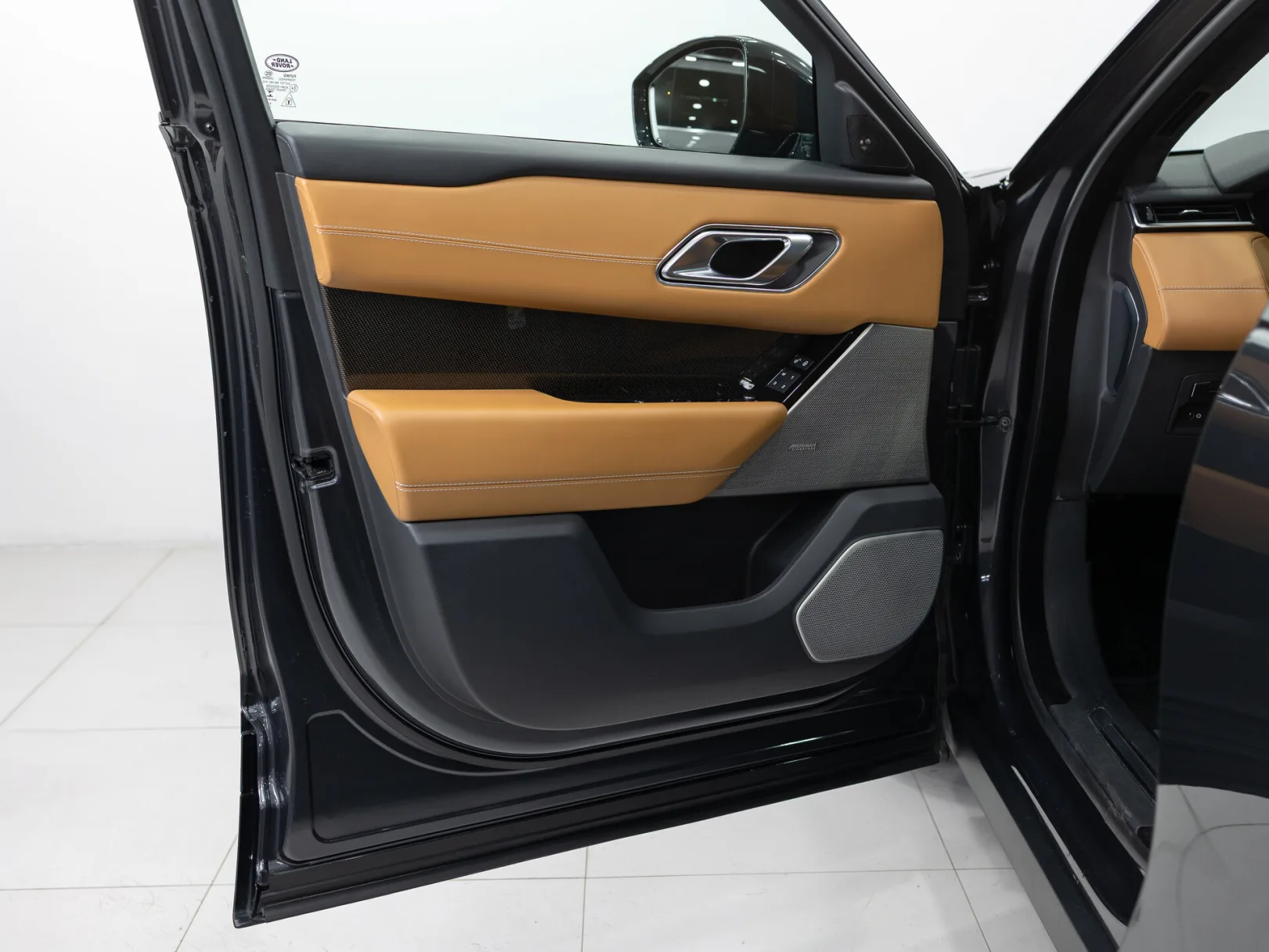Land Rover Range Rover Velar R-Dynamic HSE I, 2018 — экстерьер, фото 8