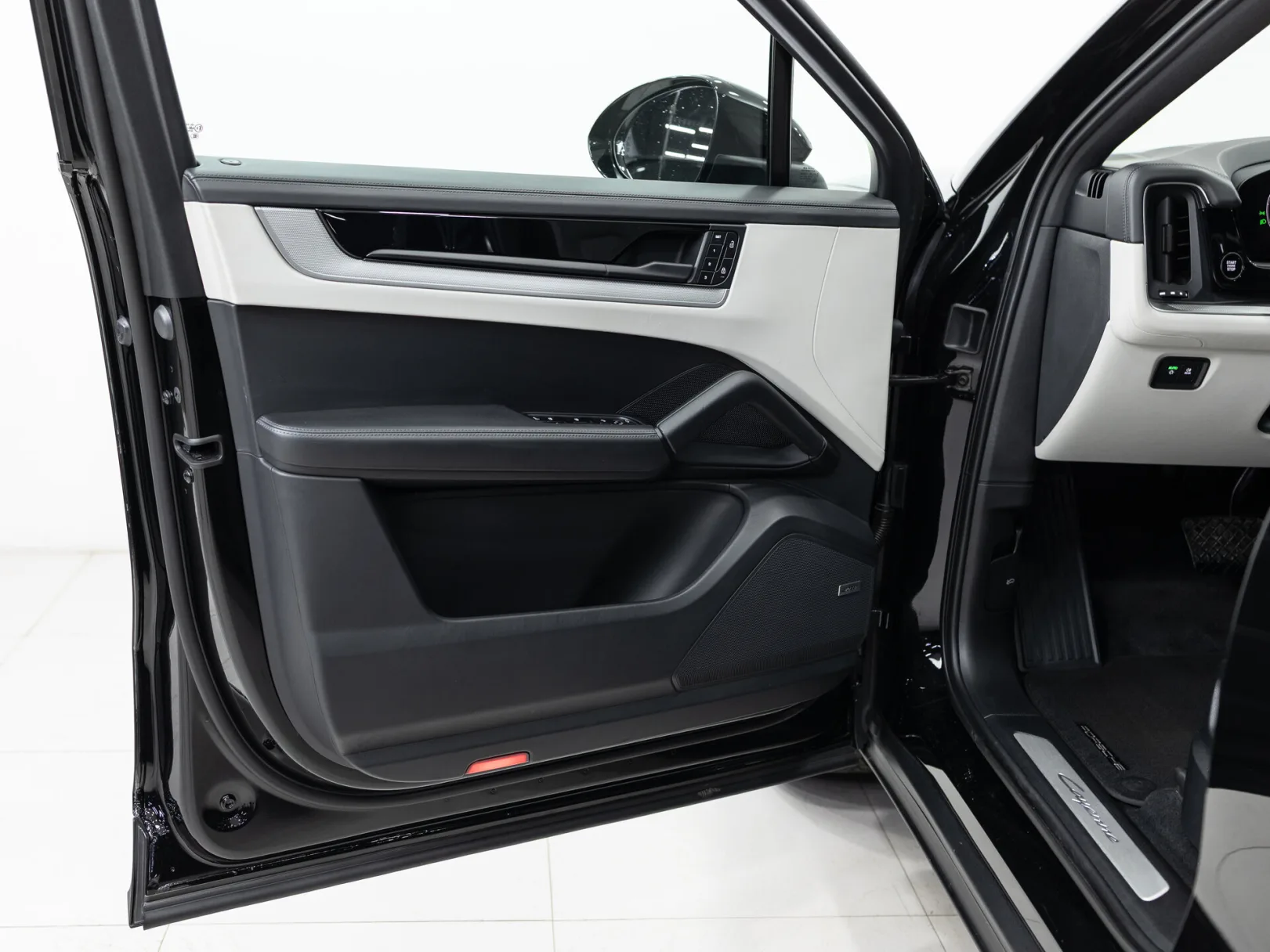 Porsche Cayenne Coupé III Рестайлинг, 2023 — экстерьер, фото 8