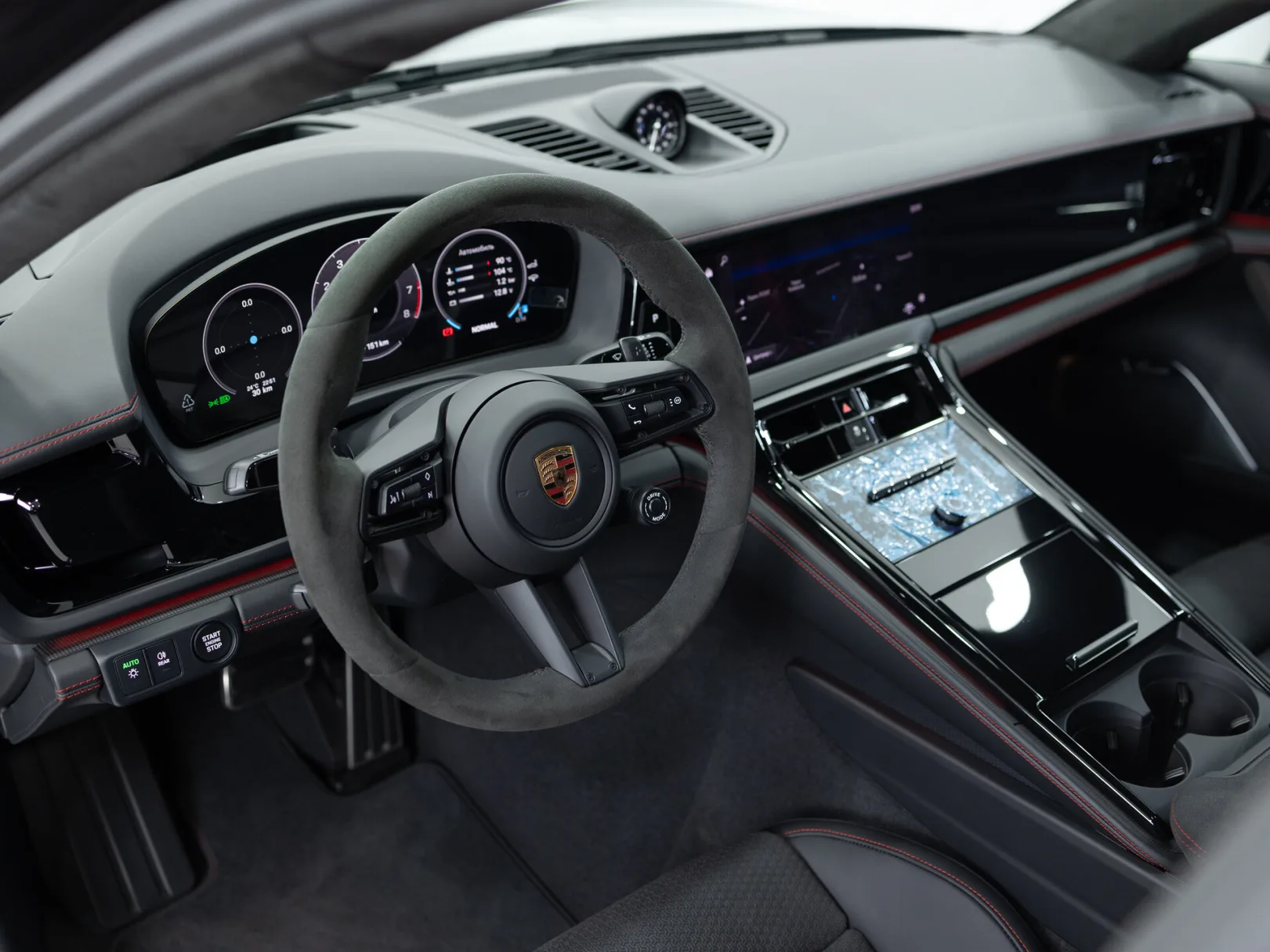 Porsche Panamera GTS III, 2025 — экстерьер, фото 9