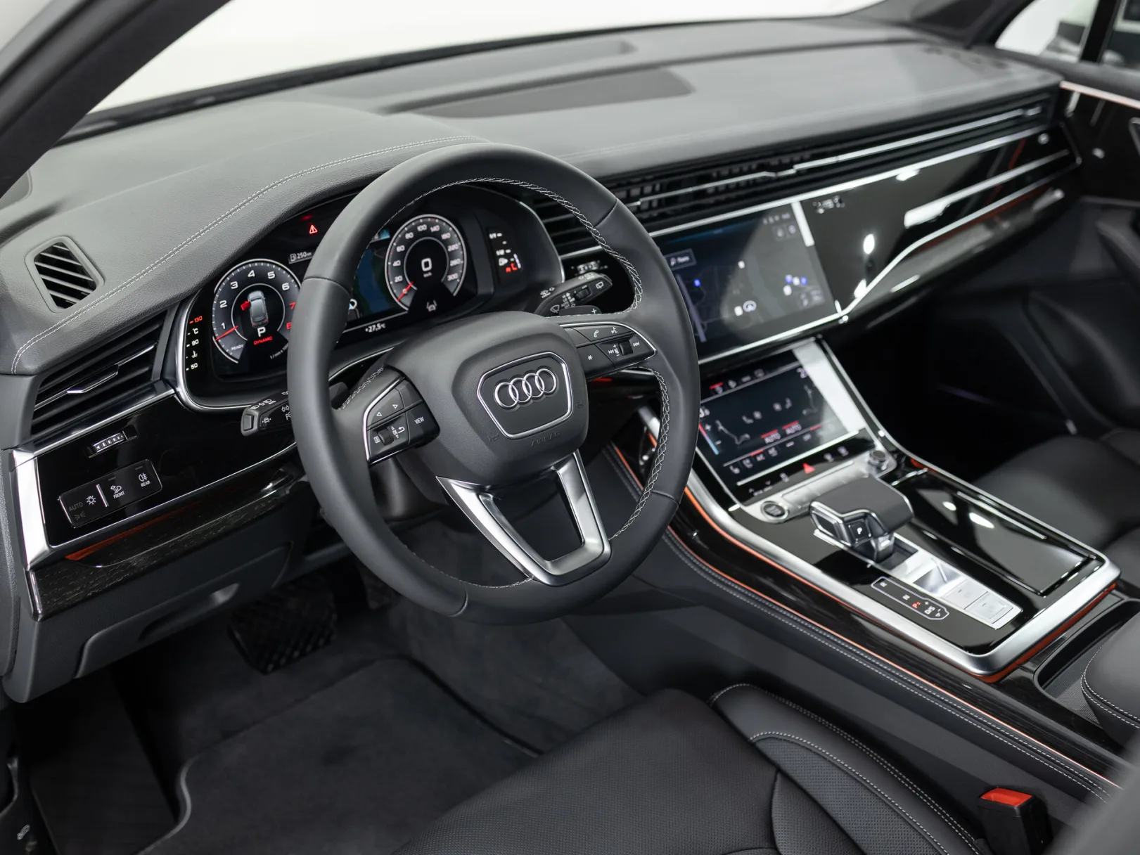 Audi Q7 55 TFSI quattro tiptronic II (4M) Рестайлинг 2, 2024 — экстерьер, фото 11