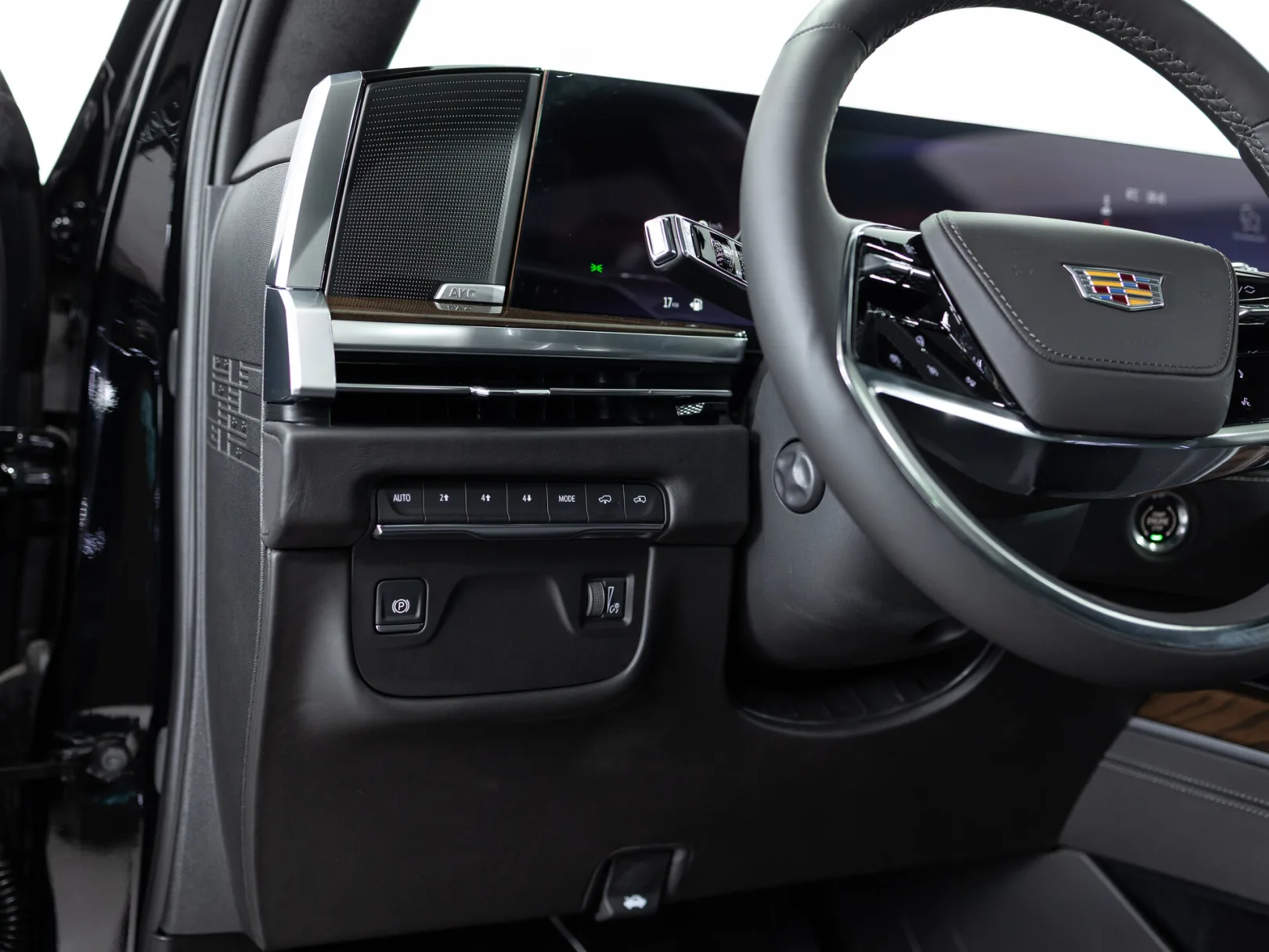 Cadillac Escalade Sport Platinum V Рестайлинг, 2025 — экстерьер, фото 14