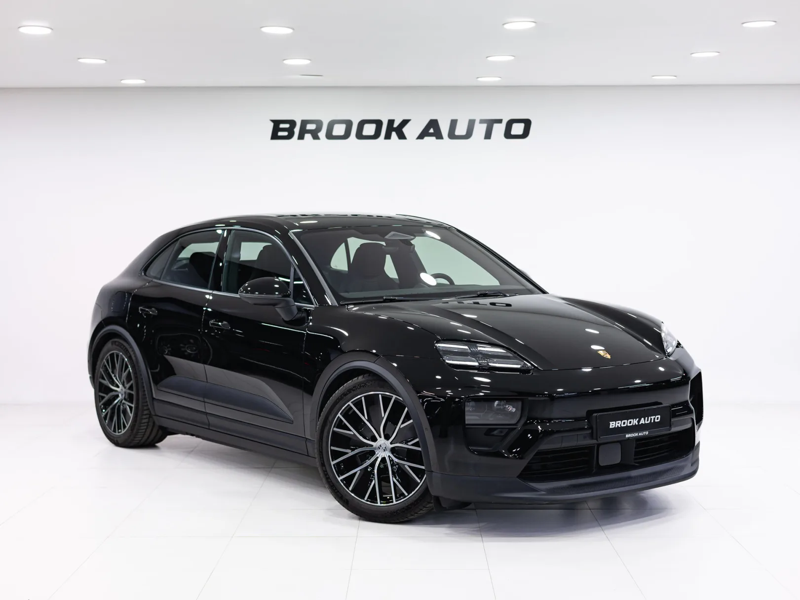 Porsche Macan Electric II, 2025 — экстерьер, фото 3