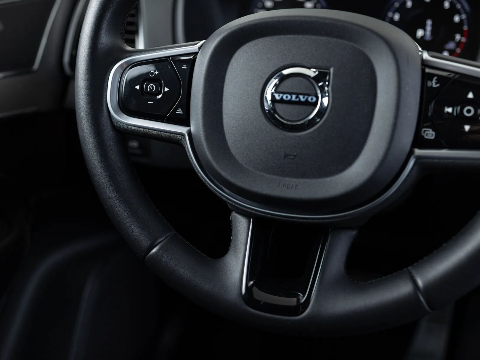 Volvo XC90 R-Design (MY21) II Рестайлинг 1, 2021 — экстерьер, фото 15