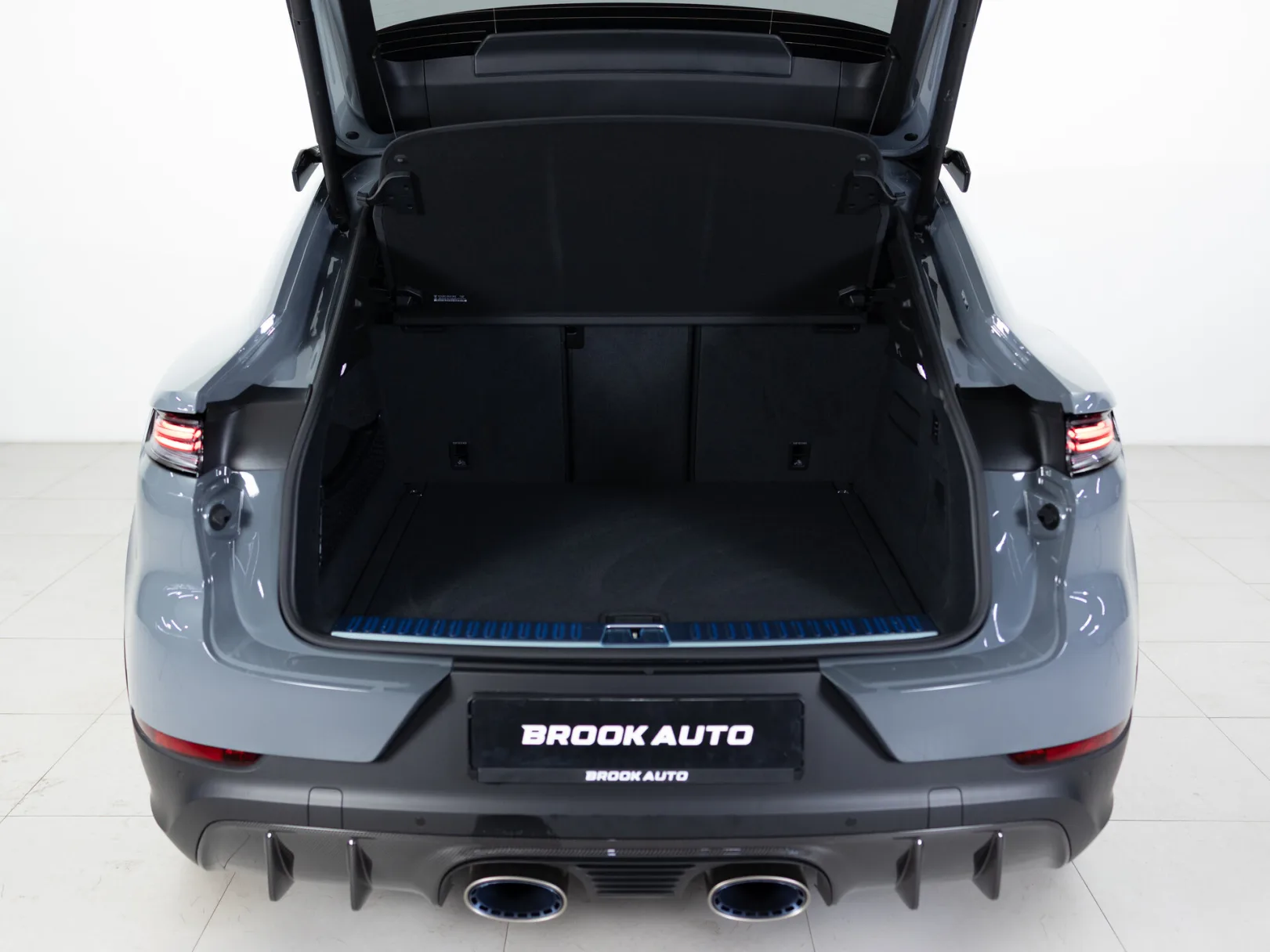 Porsche Cayenne Turbo GT III Рестайлинг, 2026 — экстерьер, фото 33