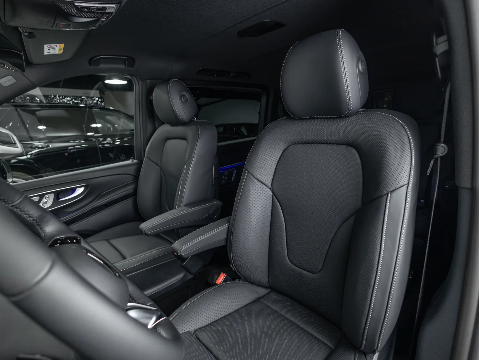 Mercedes-Benz V-Класс Exclusive III (W447) Рестайлинг 2, 2026 — экстерьер, фото 12