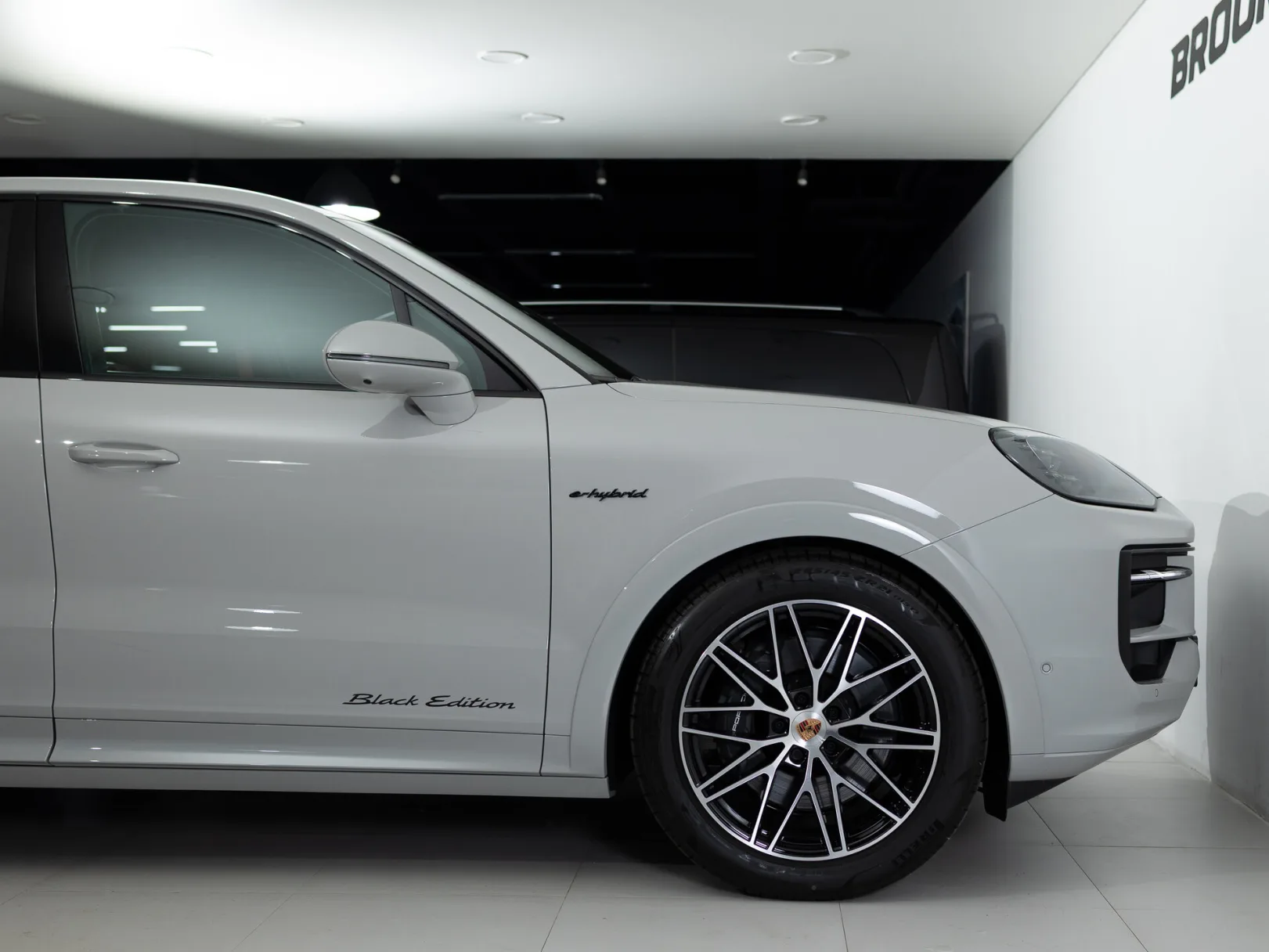 Porsche Cayenne E-Hybrid III Рестайлинг, 2026 — экстерьер, фото 40