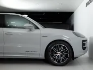 Porsche Cayenne E-Hybrid III Рестайлинг, 2026 — экстерьер, фото 40