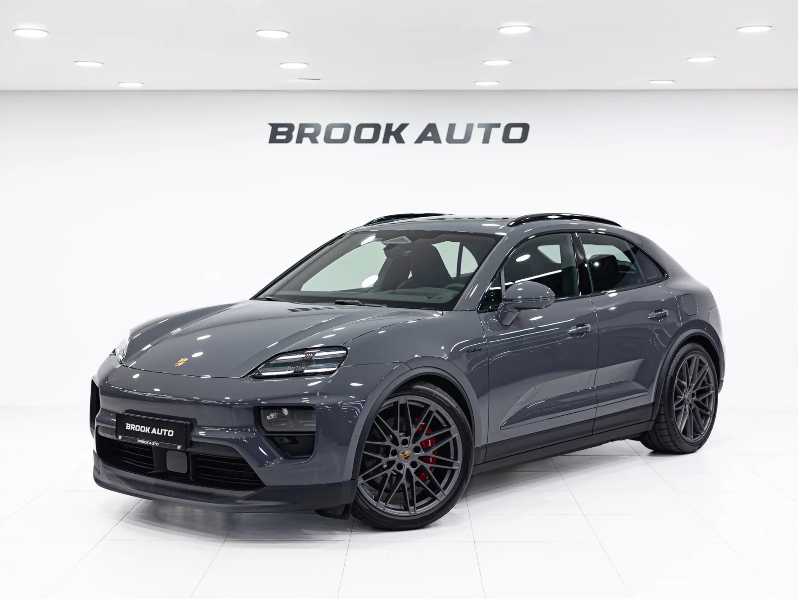 Porsche Macan 4S Electric II, 2025 — экстерьер, фото 1