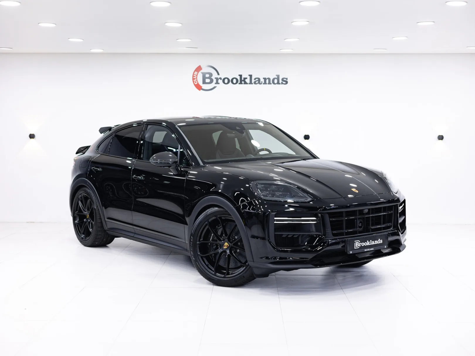 Porsche Cayenne III Рестайлинг, 2024 — экстерьер, фото 3
