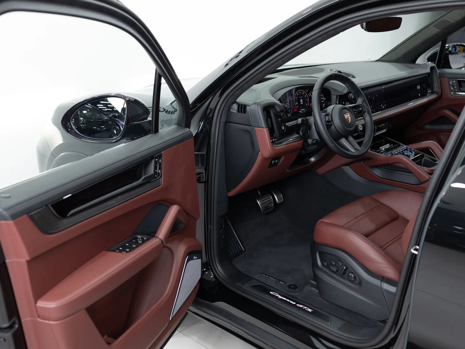 Porsche Cayenne GTS III Рестайлинг, 2025 — экстерьер, фото 7