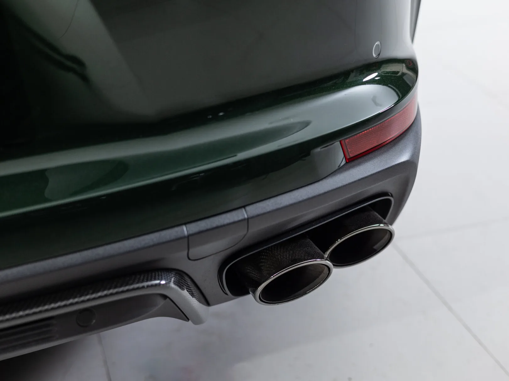 Porsche Panamera Turbo S E-Hybrid III, 2024 — экстерьер, фото 39