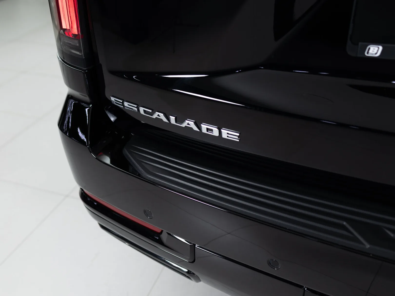 Cadillac Escalade Sport Platinum V Рестайлинг, 2025 — экстерьер, фото 35