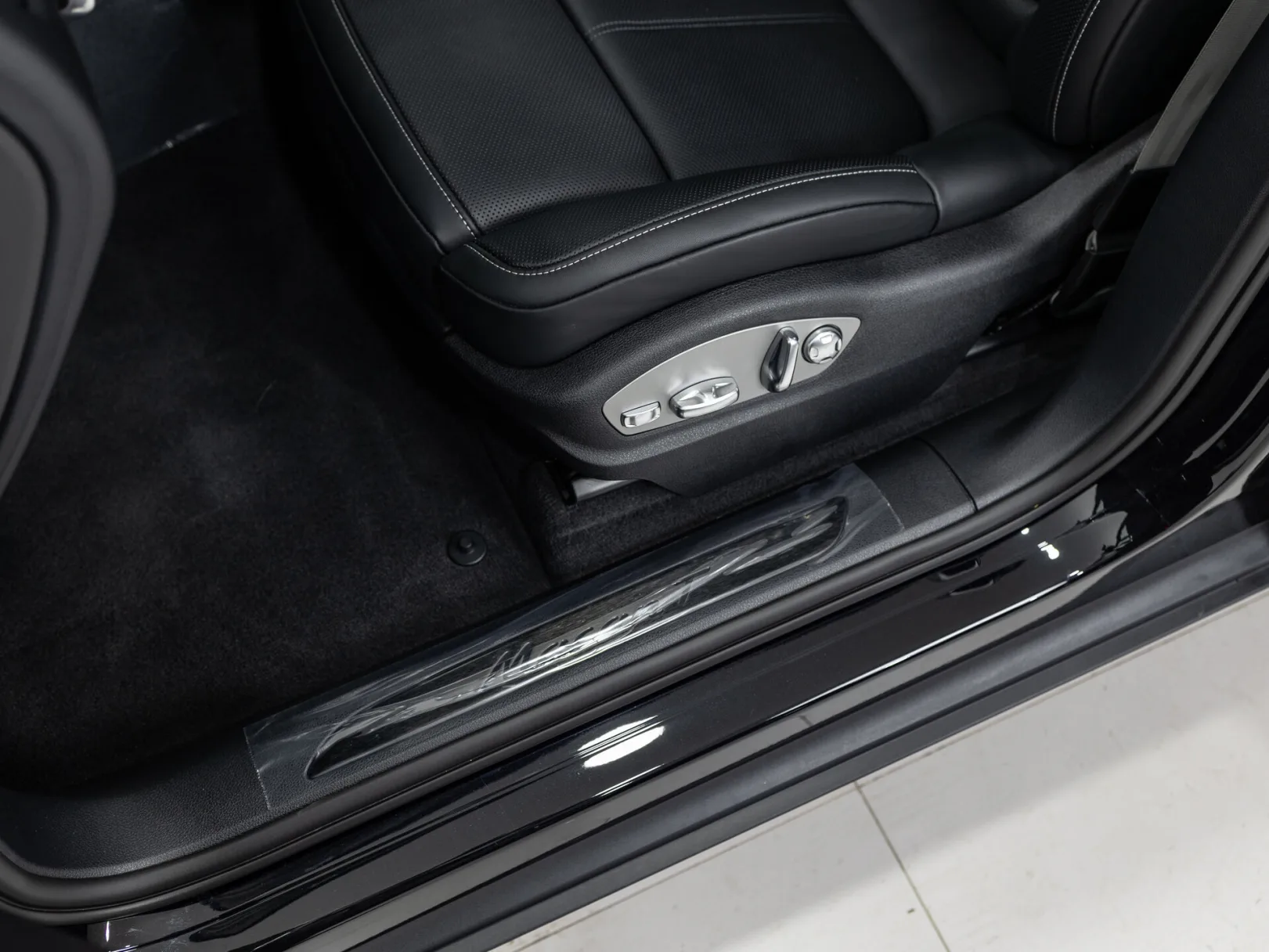 Porsche Macan T I Рестайлинг 2, 2026 — экстерьер, фото 12