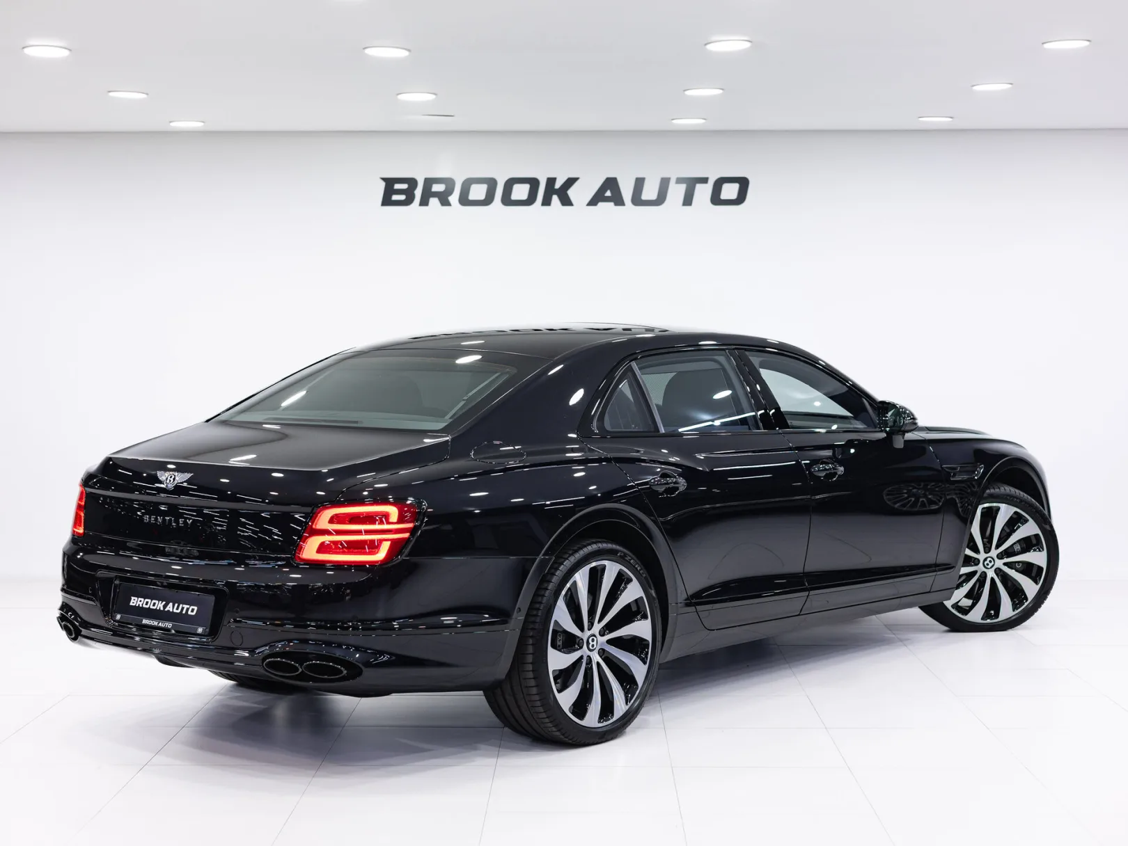 Bentley Flying Spur Individual III, 2021 — экстерьер, фото 4