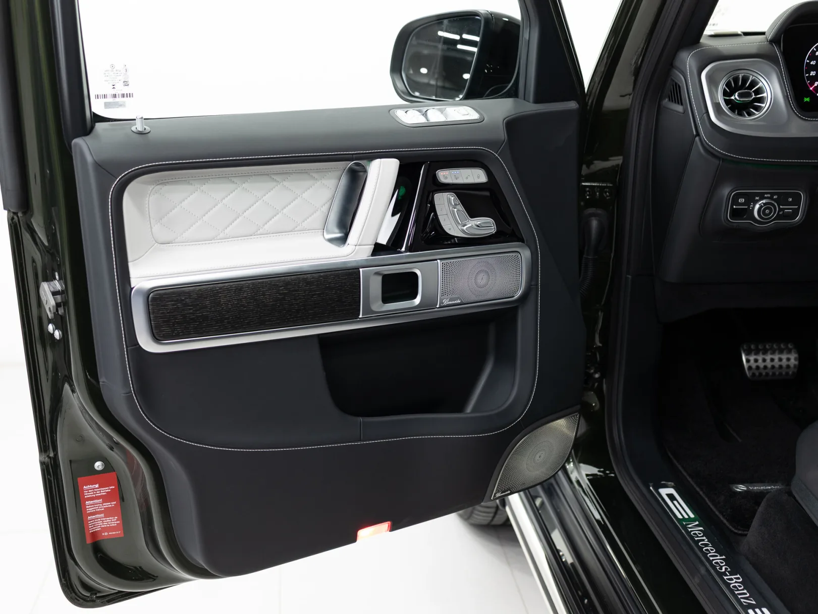 Mercedes-Benz G-Класс G 450 d AMG Line III (W465) Рестайлинг, 2025 — экстерьер, фото 8