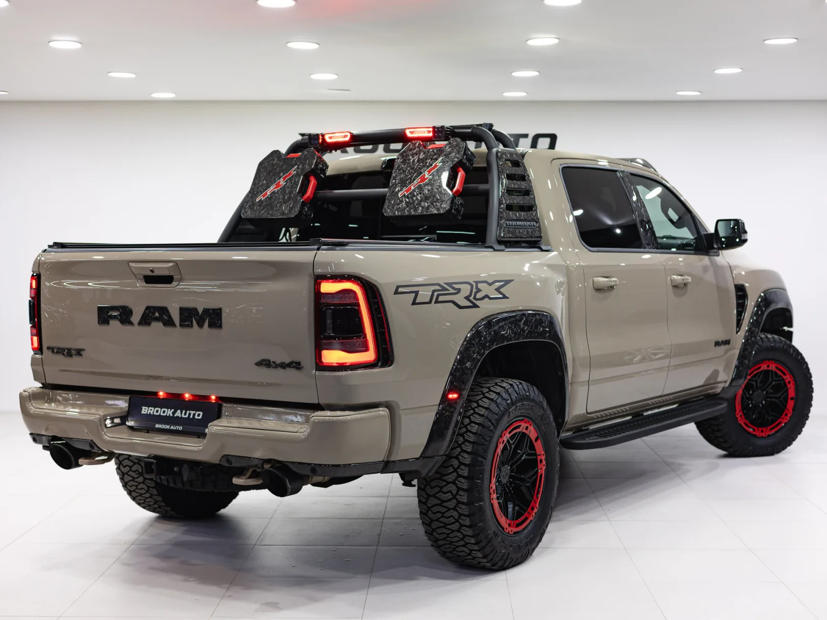 Ram 1500 TRX V, 2022 — экстерьер, фото 6
