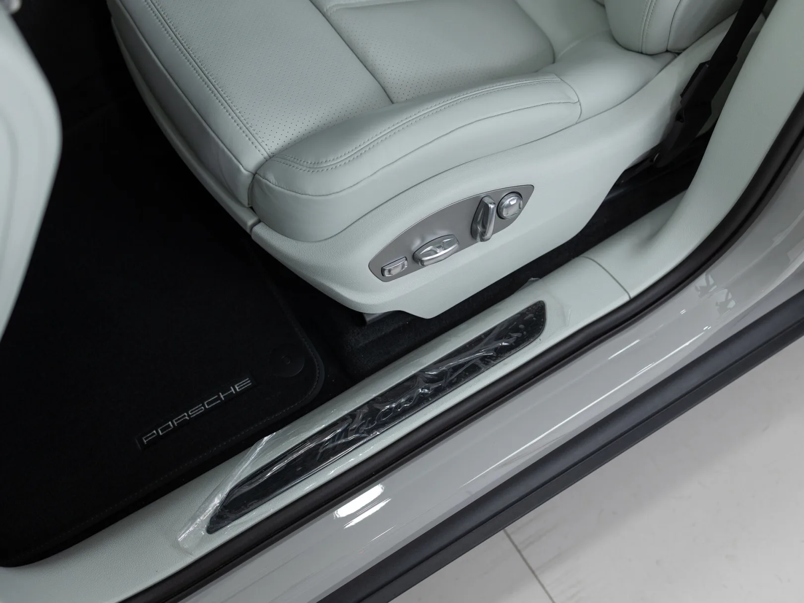 Porsche Macan T I Рестайлинг 2, 2025 — экстерьер, фото 11