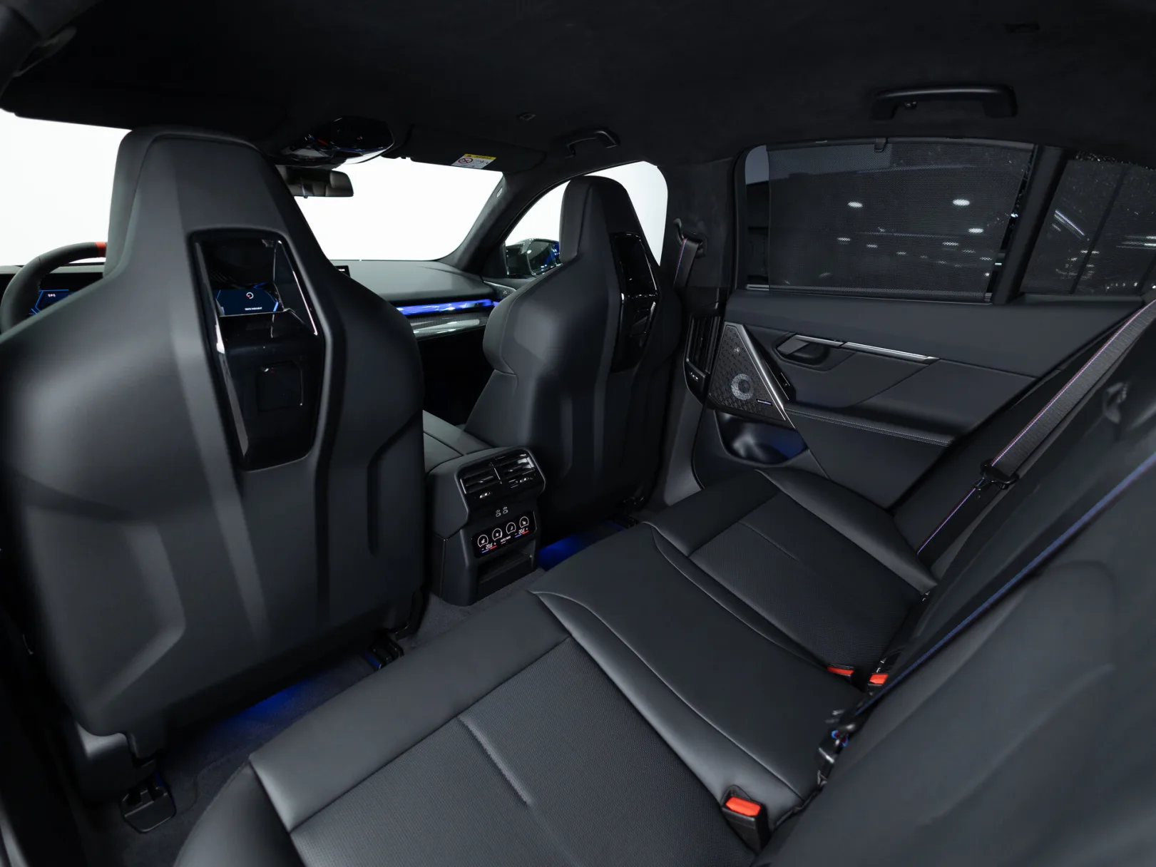 BMW M5 VII (G90), 2025 — экстерьер, фото 26