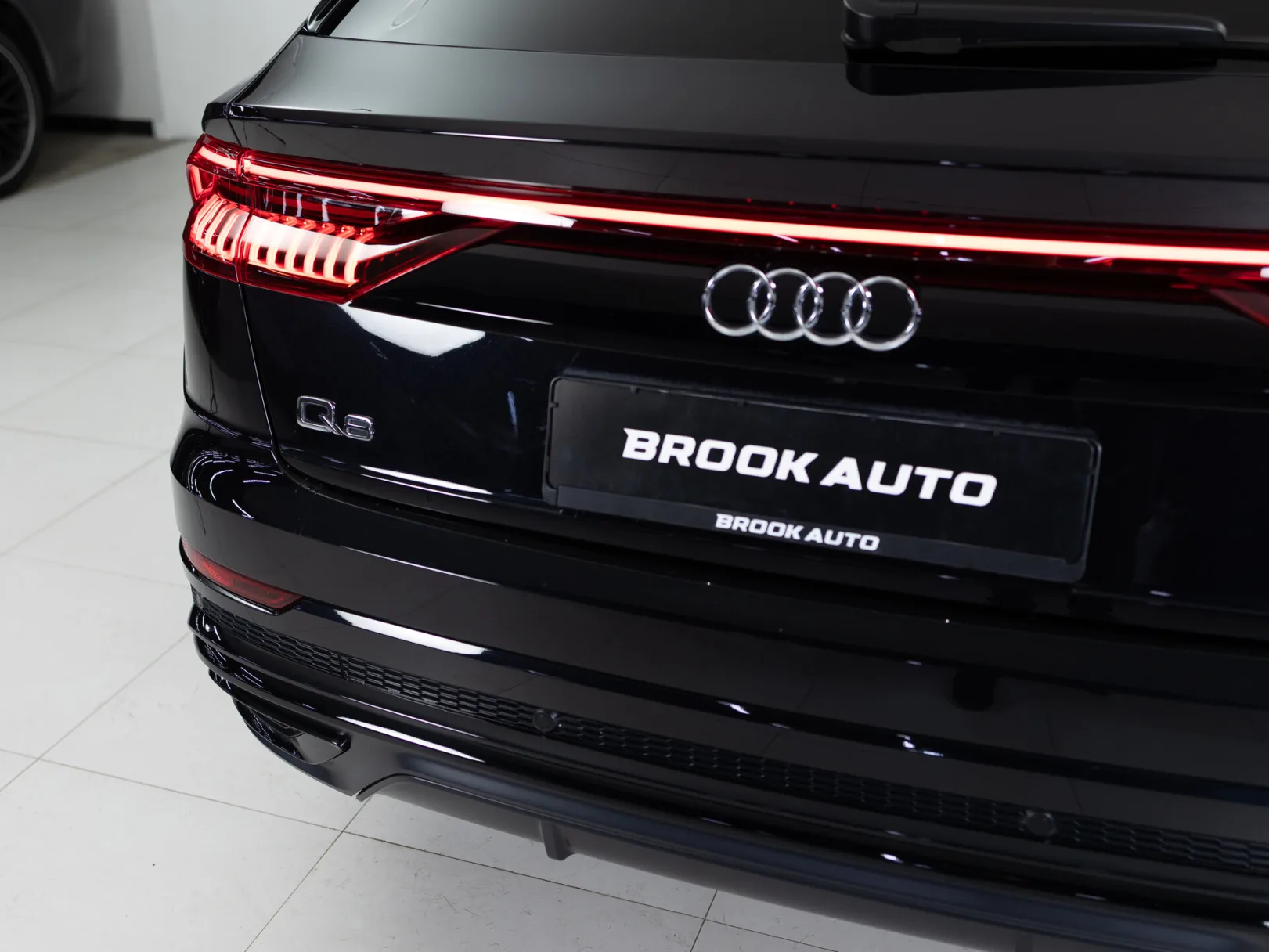 Audi Q8 Sport 55 TFSI I (4M), 2020 — экстерьер, фото 31